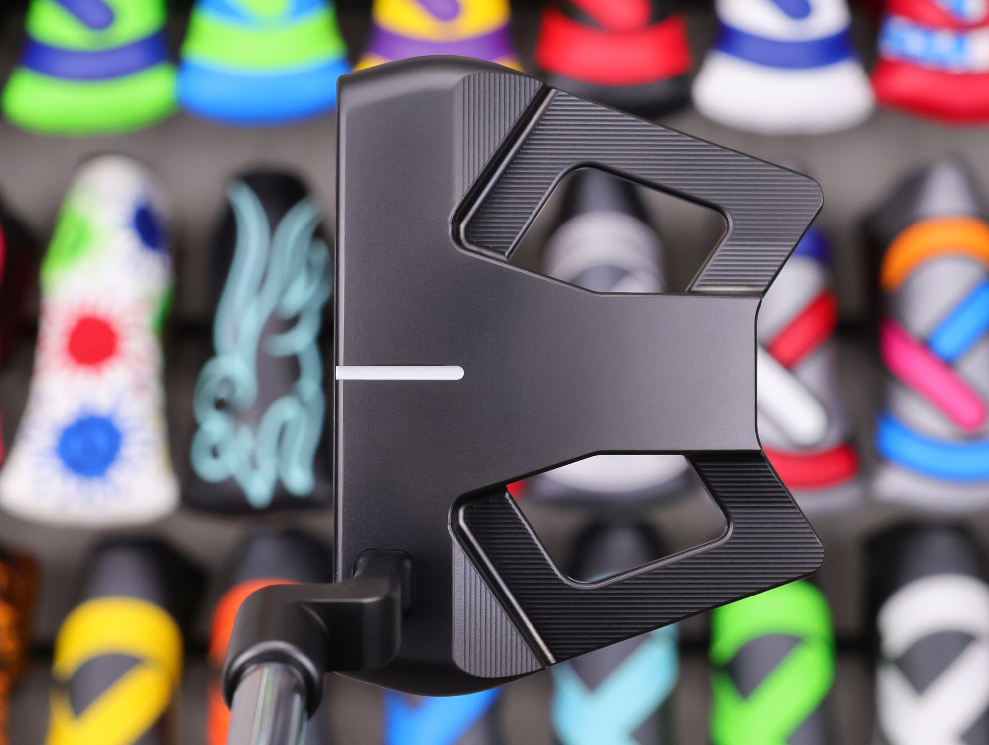 scotty-cameron-limited-release-phantom-black-9.2r-putter-47 scotty cameron 2025 limited release phantom black 9.2r putter with chain link milling