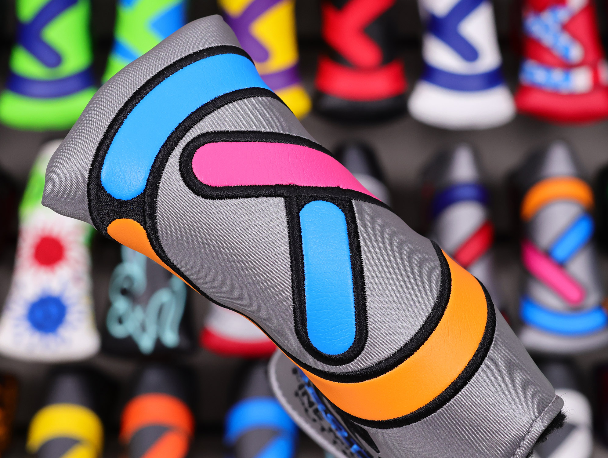 scotty-cameron-tour-only-chromatic-bronze-craftsman-sss-circle-t-350g-putter-with-welded-plumber-neck-black-shaft-and-bullet-bottom-sole-32