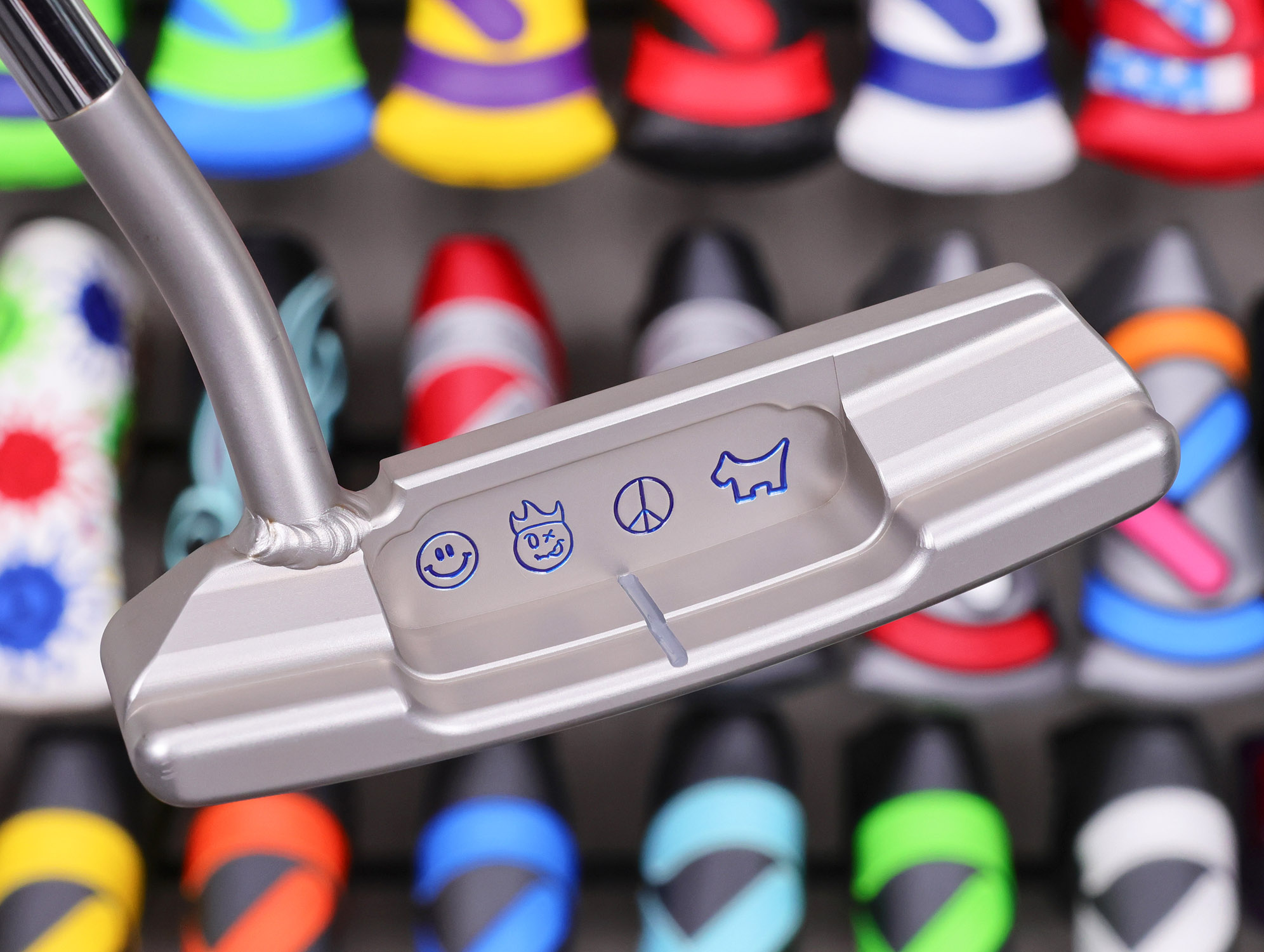scotty-cameron-tour-only-sss-timeless-2.5-circle-t-350g-putter-with-welded-1.5-round-neck-and-character-stamps-10 2