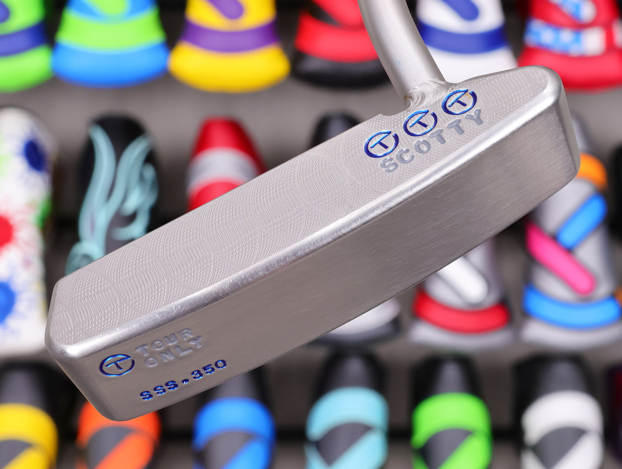scotty-cameron-tour-only-sss-timeless-2.5-circle-t-350g-putter-with-welded-1.5-round-neck-and-character-stamps-19 scotty cameron tour only sss timeless 2.5 circle t 350g putter with welded 1.5 round neck and 4 tour only character stamps golf club