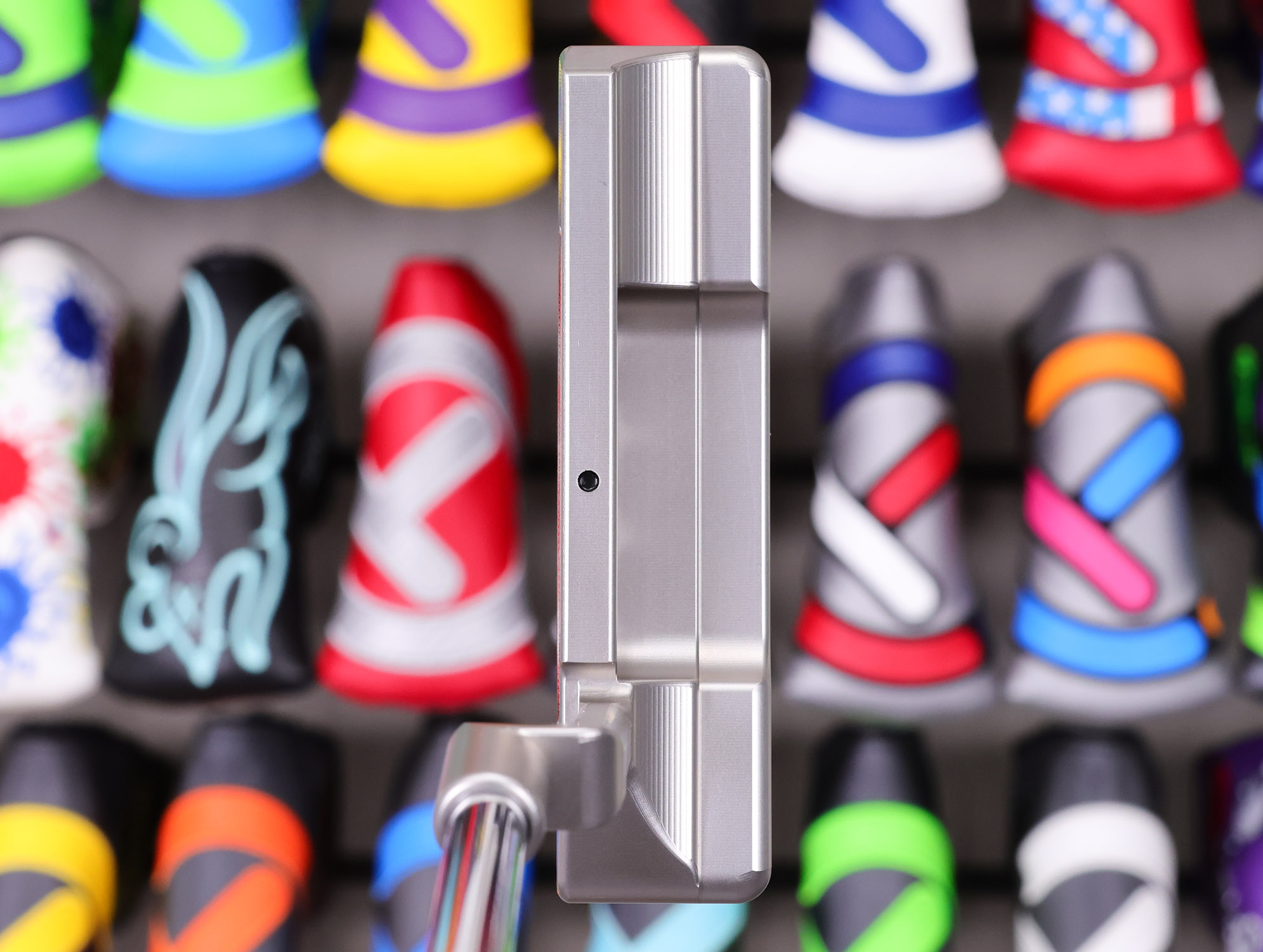 scotty-cameron-tour-only-timeless-buttonback-teryllium-circle-t-360g-with-sight-dot-19 scotty cameron tour only timeless buttonback teryllium circle t 360g putter with tiger woods style sight dot golf club