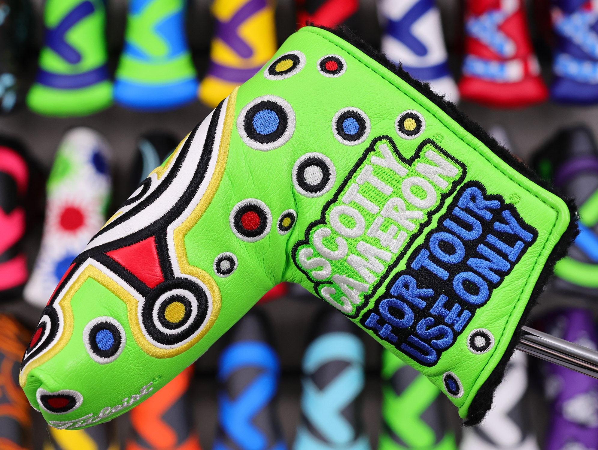 scotty-cameront-tour-only-masterful-plus-buttonback-teryllium-circle-t-360g-putter-33