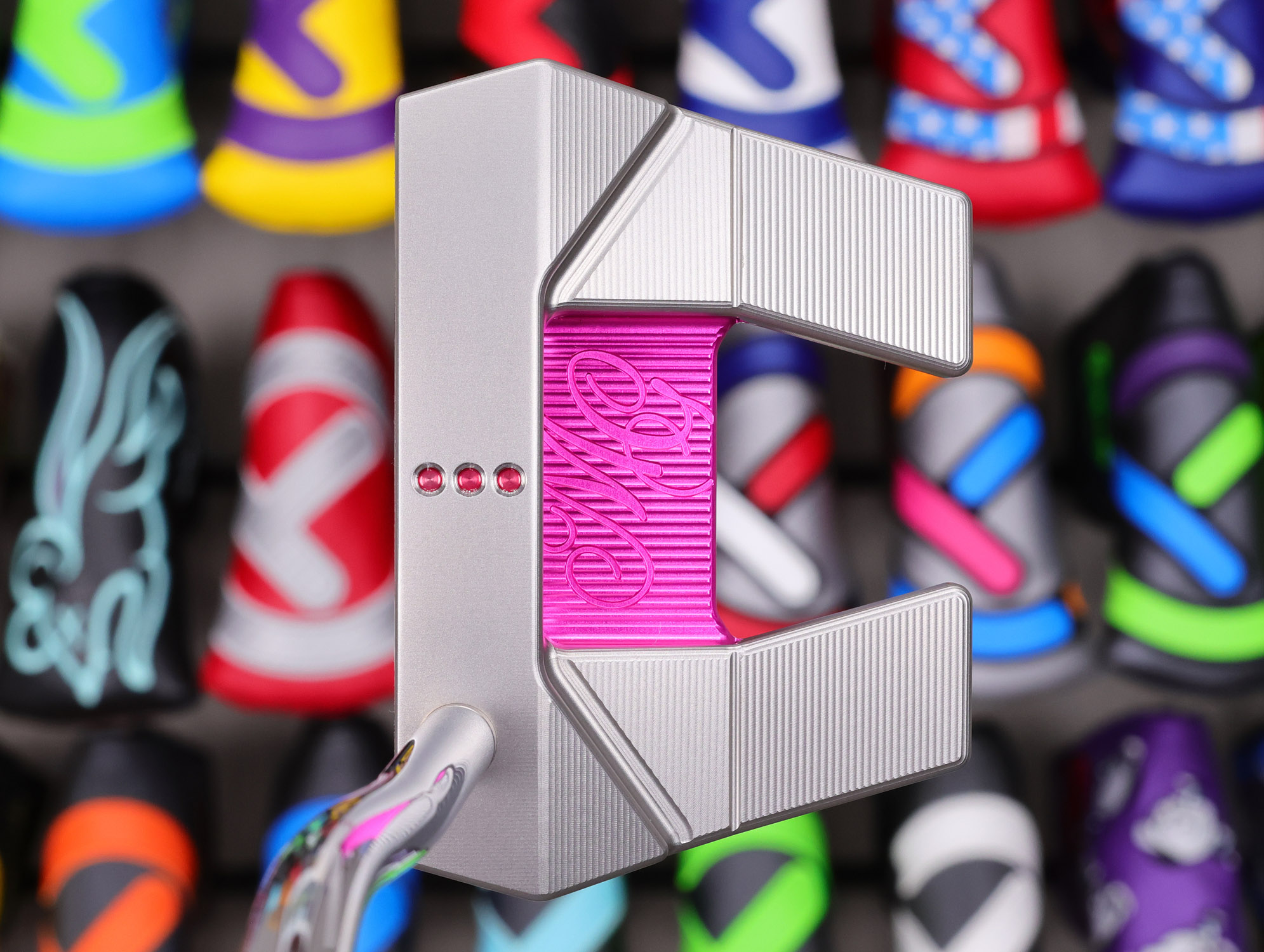 scotty-cameron-2025-limited-release-my-girl-pink-and-pearls-phantom-5-putter-37 scotty cameron 2025 limited release my girl pink and pearls phantom 5 double bend shaft putter golf club