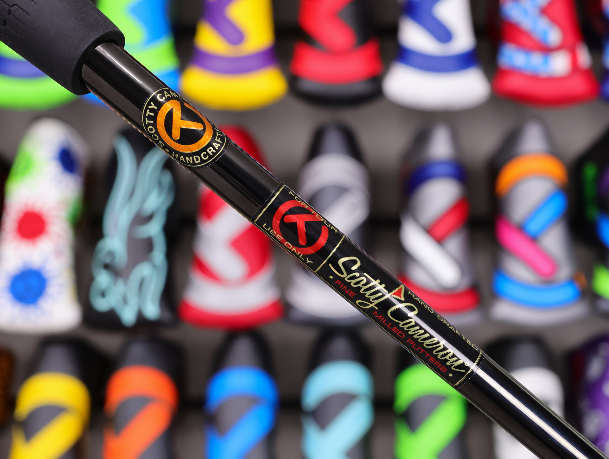 scotty-cameron-tour-only-2025-black-sss-phantom-t5.5-circle-t-360g-putter-with-welded-ibeam-jet-neck-and-top-line-38