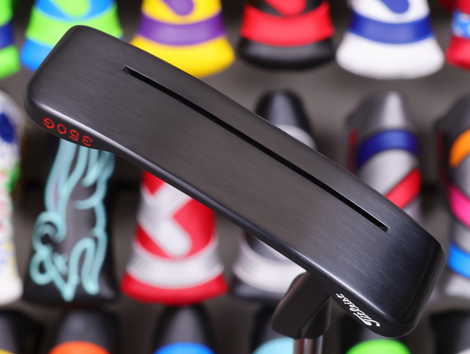 scotty-cameron-tour-only-3x-black-carbon-009-beach-circle-t-350g-with-jumbo-stamping-33 scotty cameron tour only 3x black carbon steel 009 beach circle t 350g putter with jumbo cavity stamping golf club