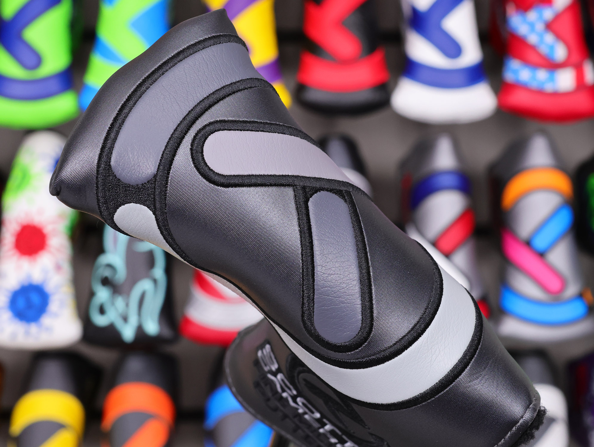 scotty-cameron-tour-only-black-newport-studio-style-circle-t-360g-putter-with-black-shaft-and-top-line-45