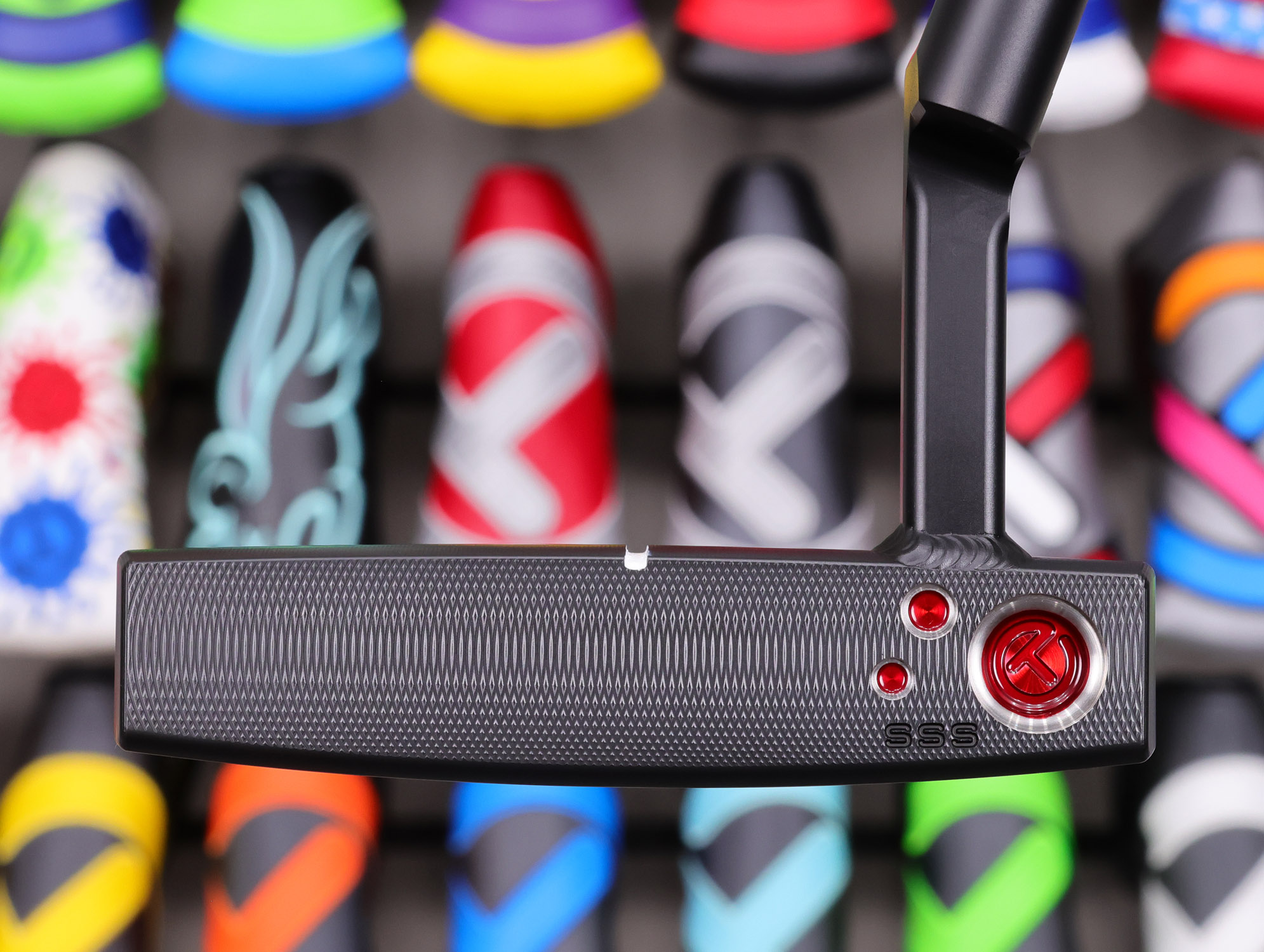 scotty-cameron-tour-only-black-sss-golo-tg6.2-tourtype-circle-t-360g-putter-with-black-shaft-and-top-line-04 scotty cameron tour only black sss golo tg6.2 tourtype circle t 360g welded plumber neck putter with top line and black shaft golf club