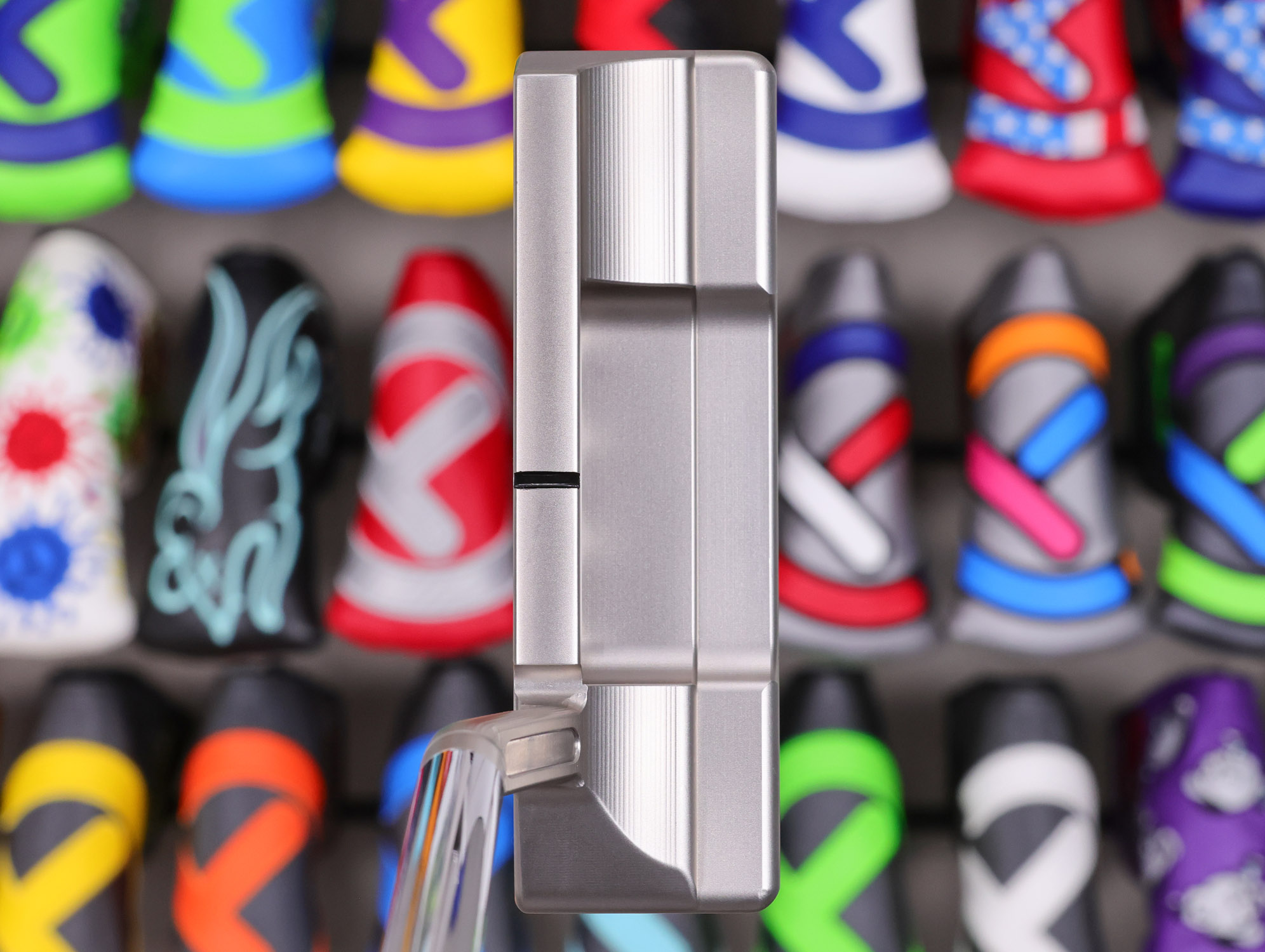 scotty-cameron-tour-only-buttonback-timeless-2.5-plus-teryllium-circle-t-350g-putter-with-flojet-neck-23 scotty cameron tour only buttonback timeless 2.5 plus teryllium circle t 350g putter with top line golf club