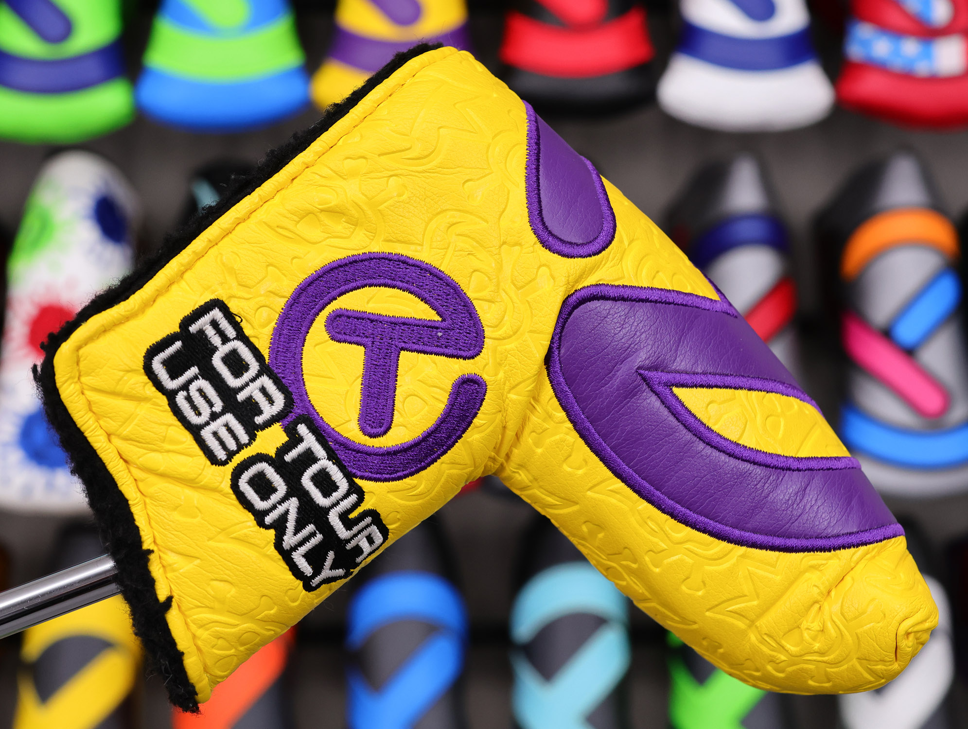 scotty-cameron-tour-only-circle-t-blade-putter-headcover-016 scotty cameron for tour use only yellow and purple tour jester industrial circle t blade putter headcover