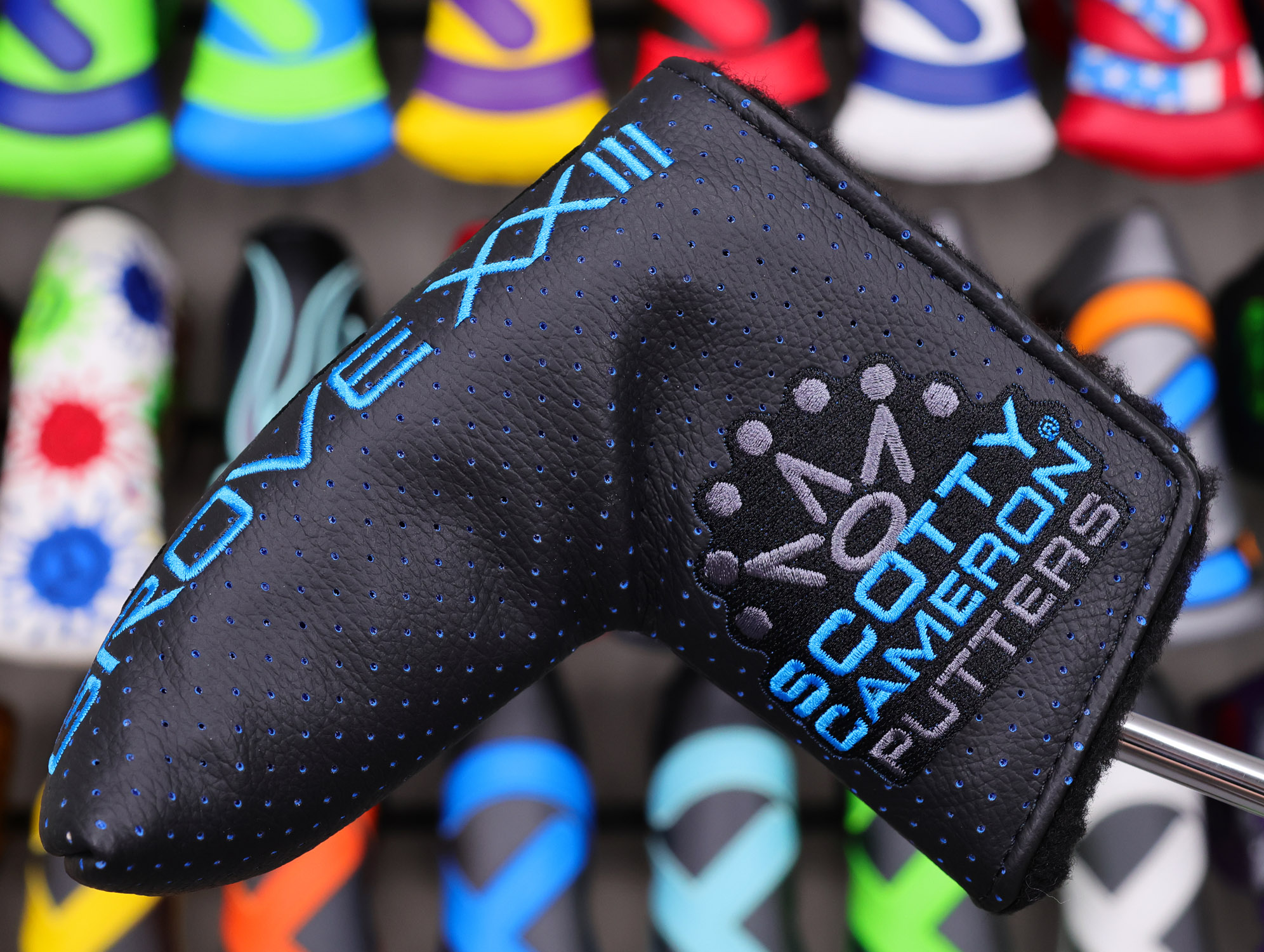 scotty-cameron-tour-only-circle-t-blade-putter-headcover-019 scotty cameron black perforated leather grove xxiii 23 michael jordan golf course blade putter limited release headcover