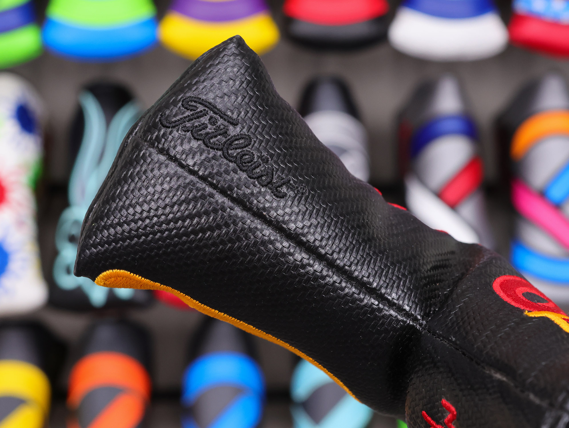 scotty-cameron-tour-only-circle-t-blade-putter-headcover-026 scotty cameron tour only tour dept approved black carbon fiber blade putter headcover with scotty cameron autograph