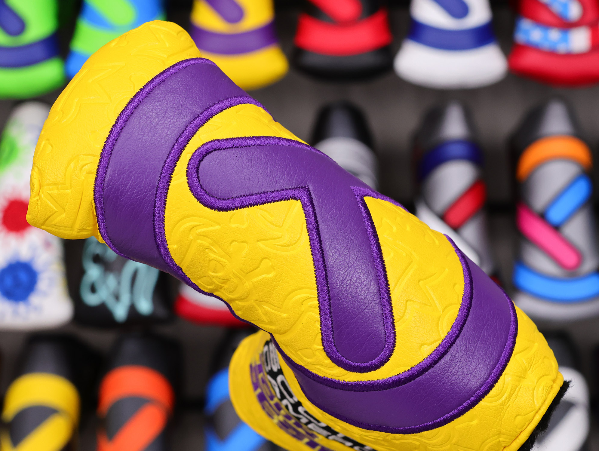 scotty-cameron-tour-only-circle-t-blade-putter-headcover-046 scotty cameron for tour use only yellow and purple tour jester industrial circle t blade putter headcover