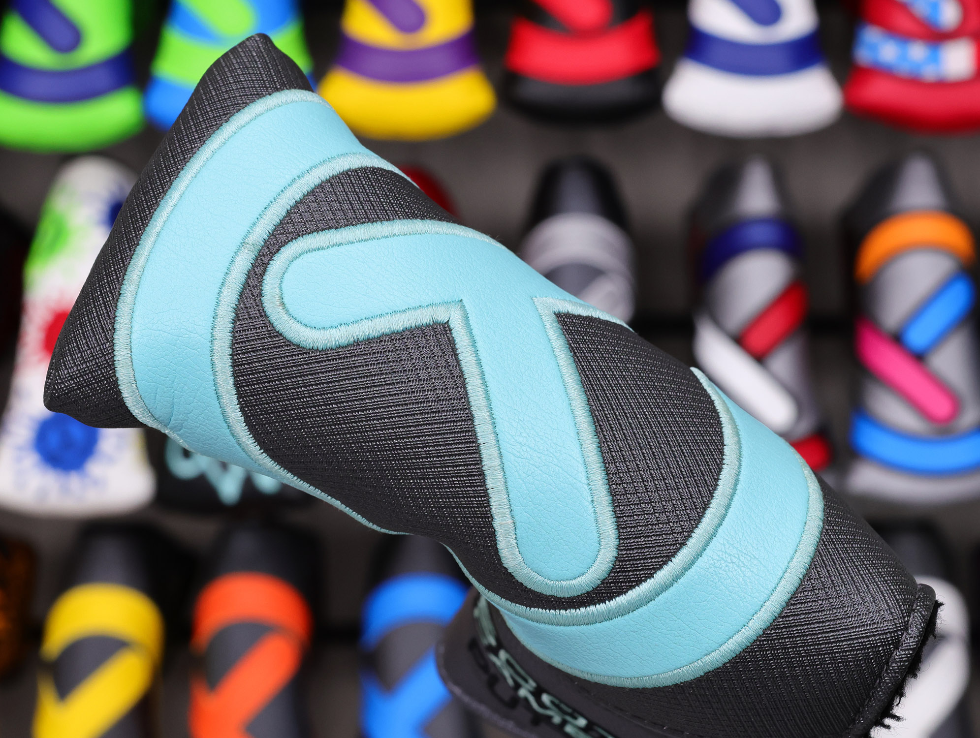 scotty-cameron-tour-only-circle-t-blade-putter-headcover-050 scotty cameron tour only gray and tiffany industrial circle t gss blade putter headcover