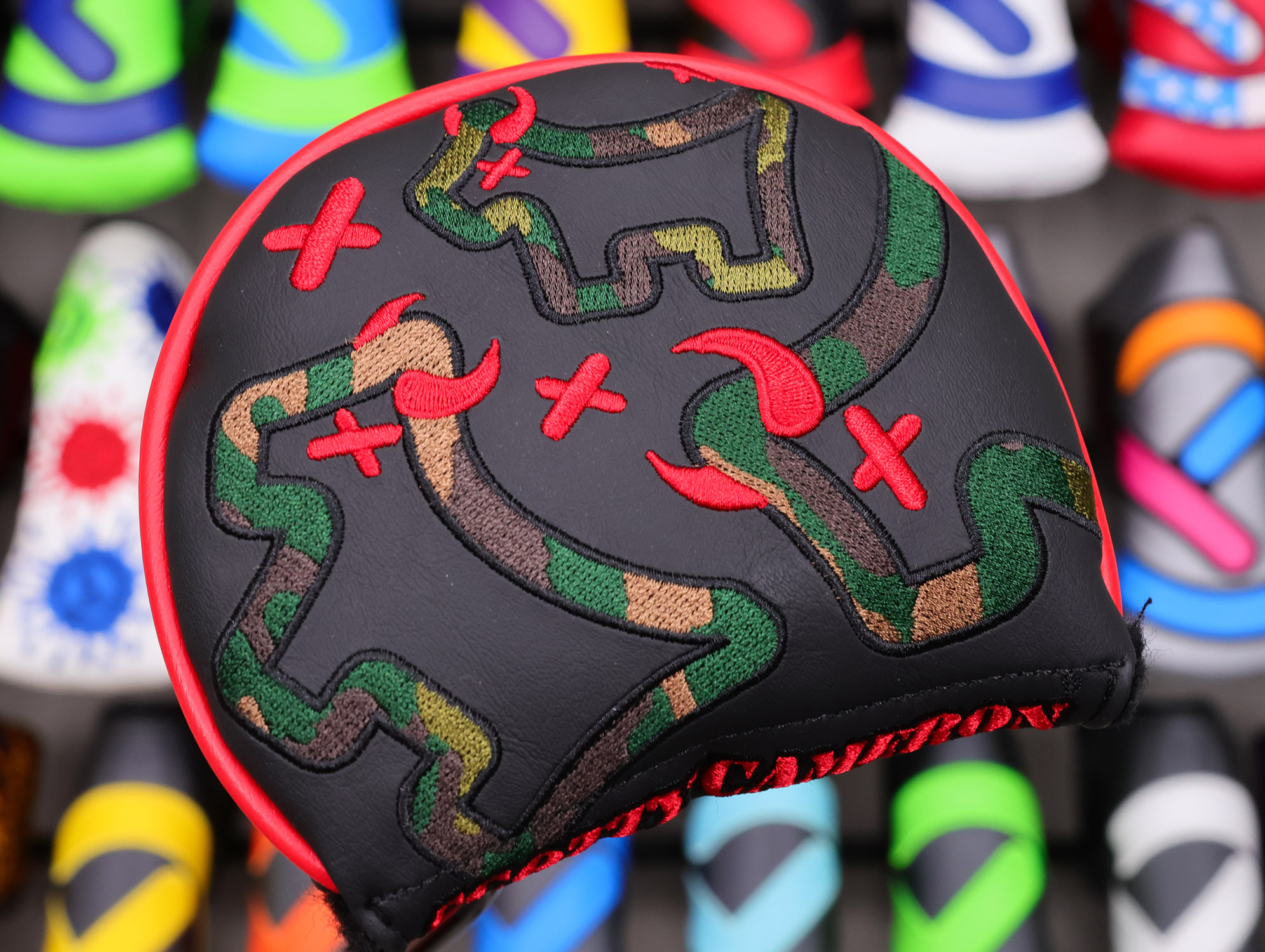 scotty-cameron-tour-only-circle-t-blade-putter-headcover-078 scotty cameron custom shop camo junk yard dog mid round putter headcover