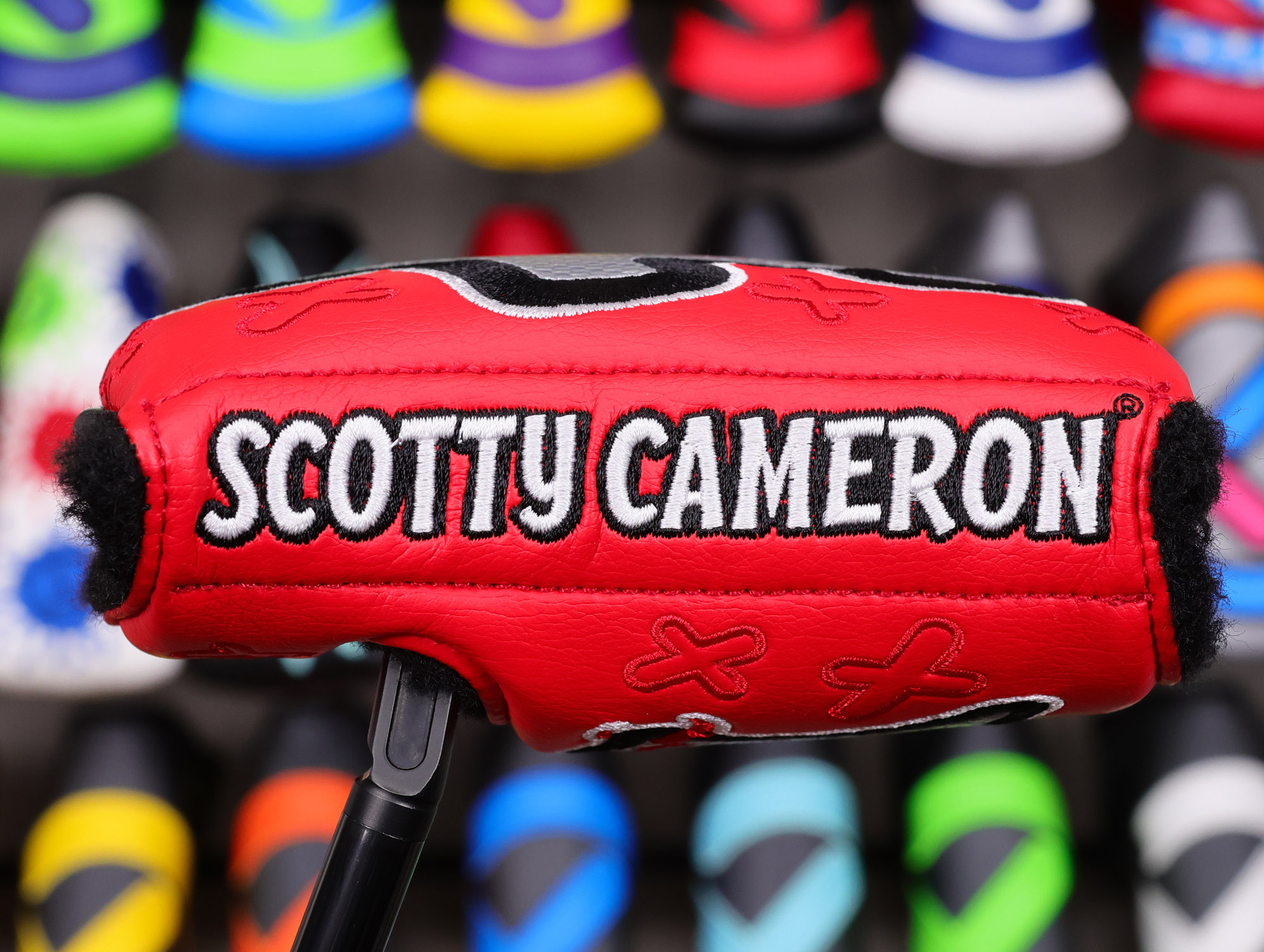scotty-cameron-tour-only-circle-t-mid-round-putter-headcover-01 scotty cameron red industrial junk yard dog custom shop mid round putter headcover