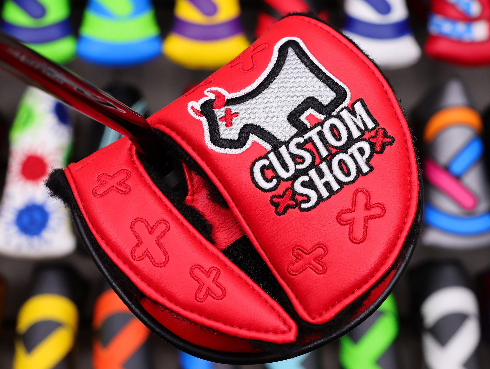 scotty-cameron-tour-only-circle-t-mid-round-putter-headcover-04 scotty cameron red industrial junk yard dog custom shop mid round putter headcover