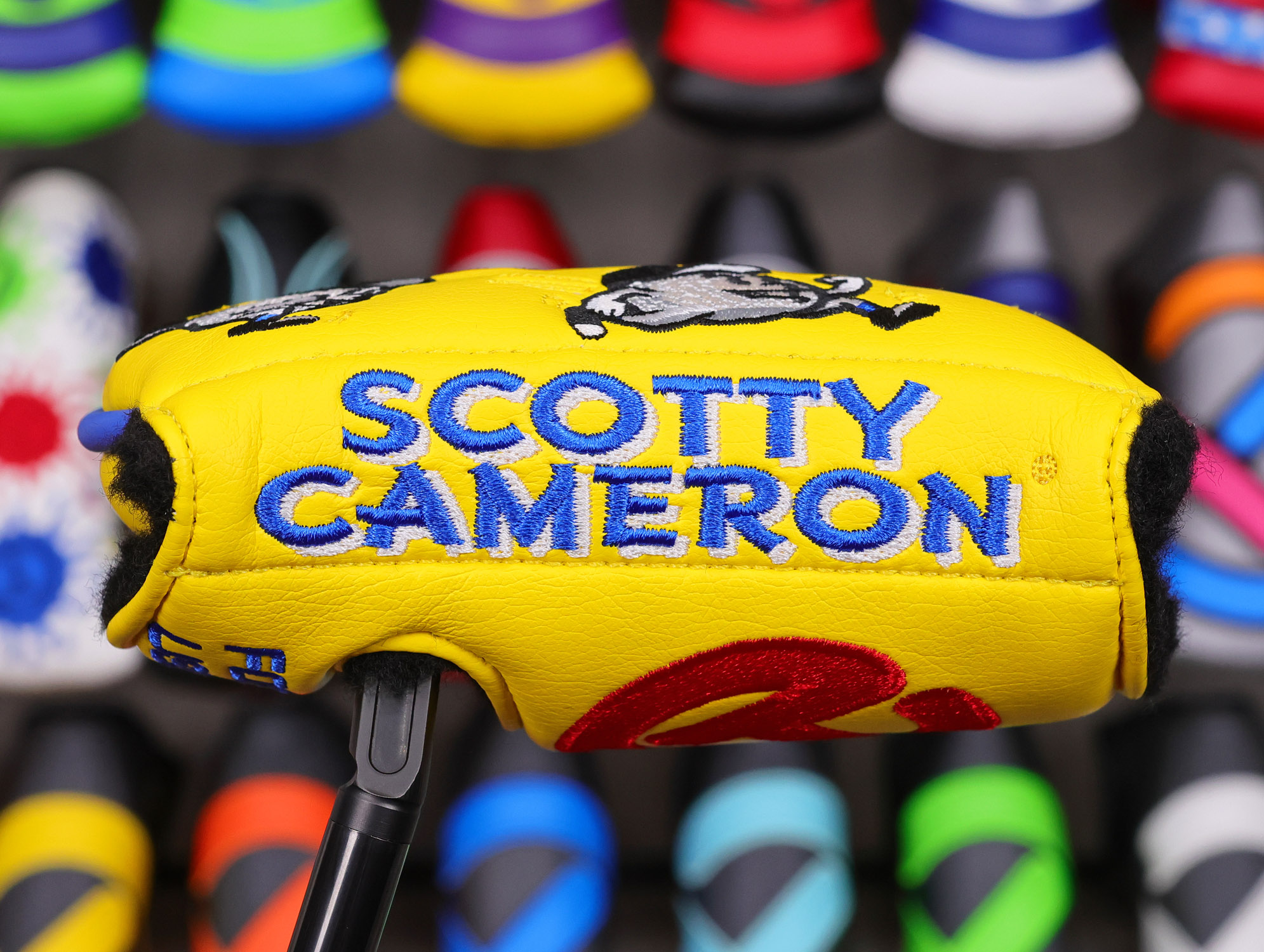 scotty-cameron-tour-only-circle-t-mid-round-putter-headcover-10 scotty cameron for tour use only circle t mid round putter headcover