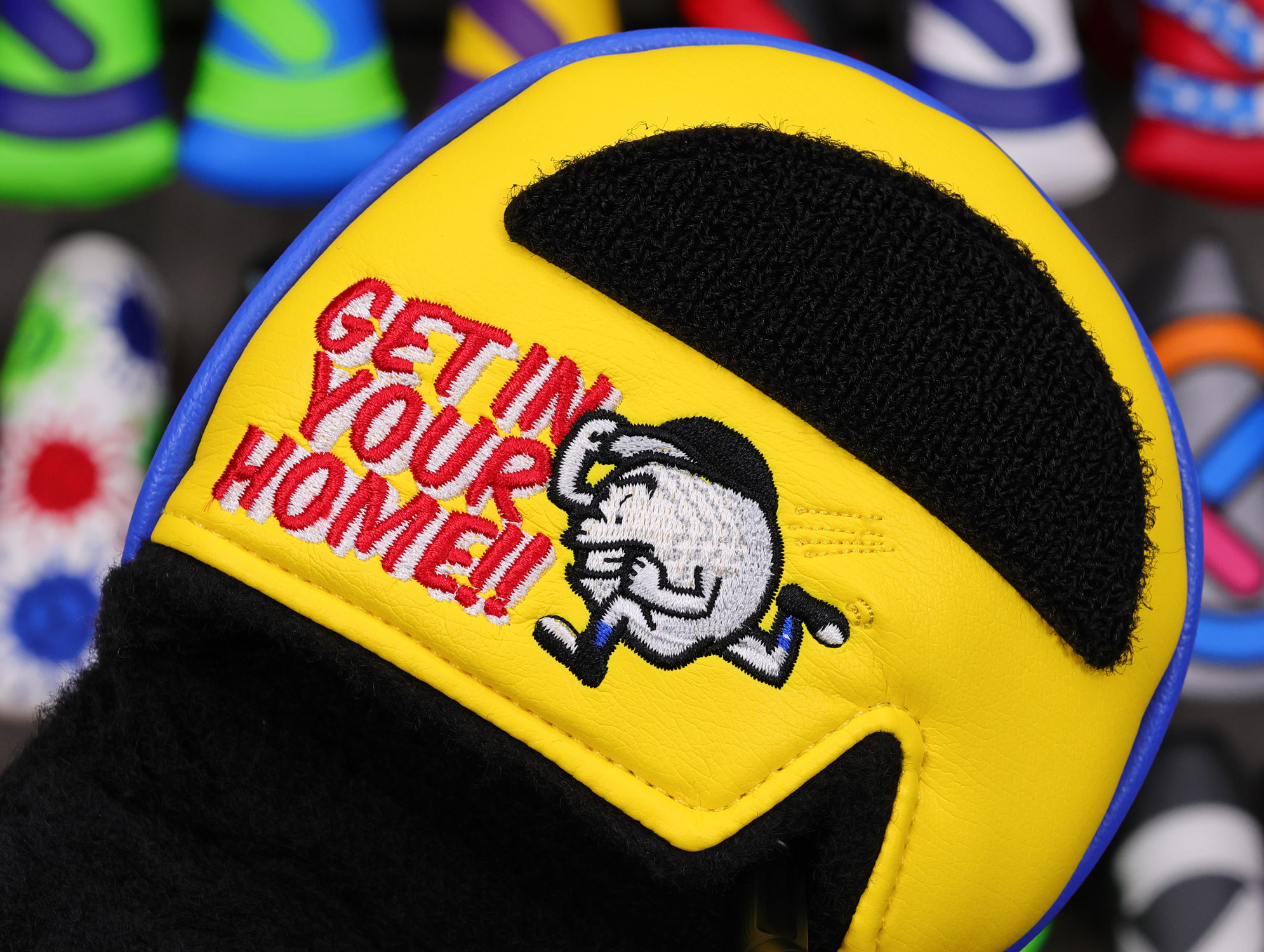 scotty-cameron-tour-only-circle-t-mid-round-putter-headcover-12 scotty cameron for tour use only circle t mid round putter headcover