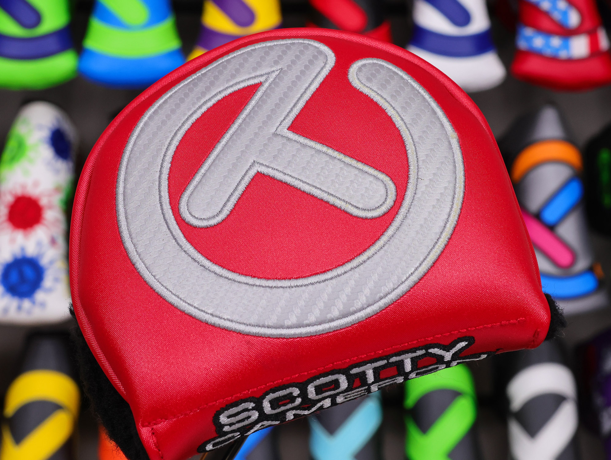 scotty-cameron-tour-only-circle-t-mid-round-putter-headcover-28 scotty cameron for tour use only circle t mid round putter headcover