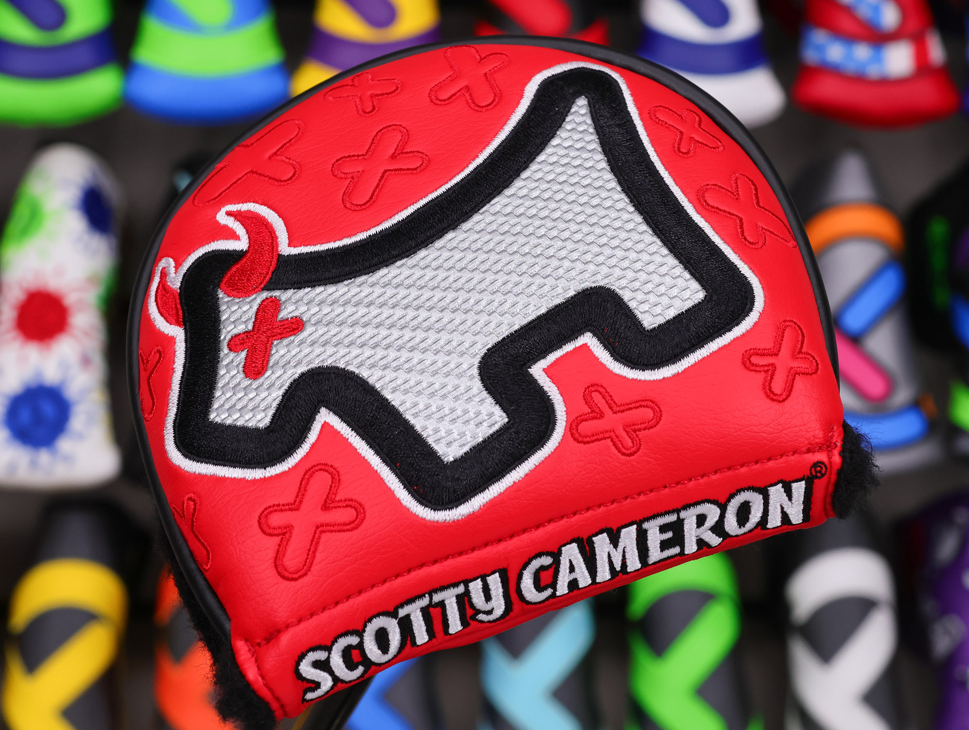 scotty-cameron-tour-only-circle-t-mid-round-putter-headcover-30 scotty cameron red industrial junk yard dog custom shop mid round putter headcover
