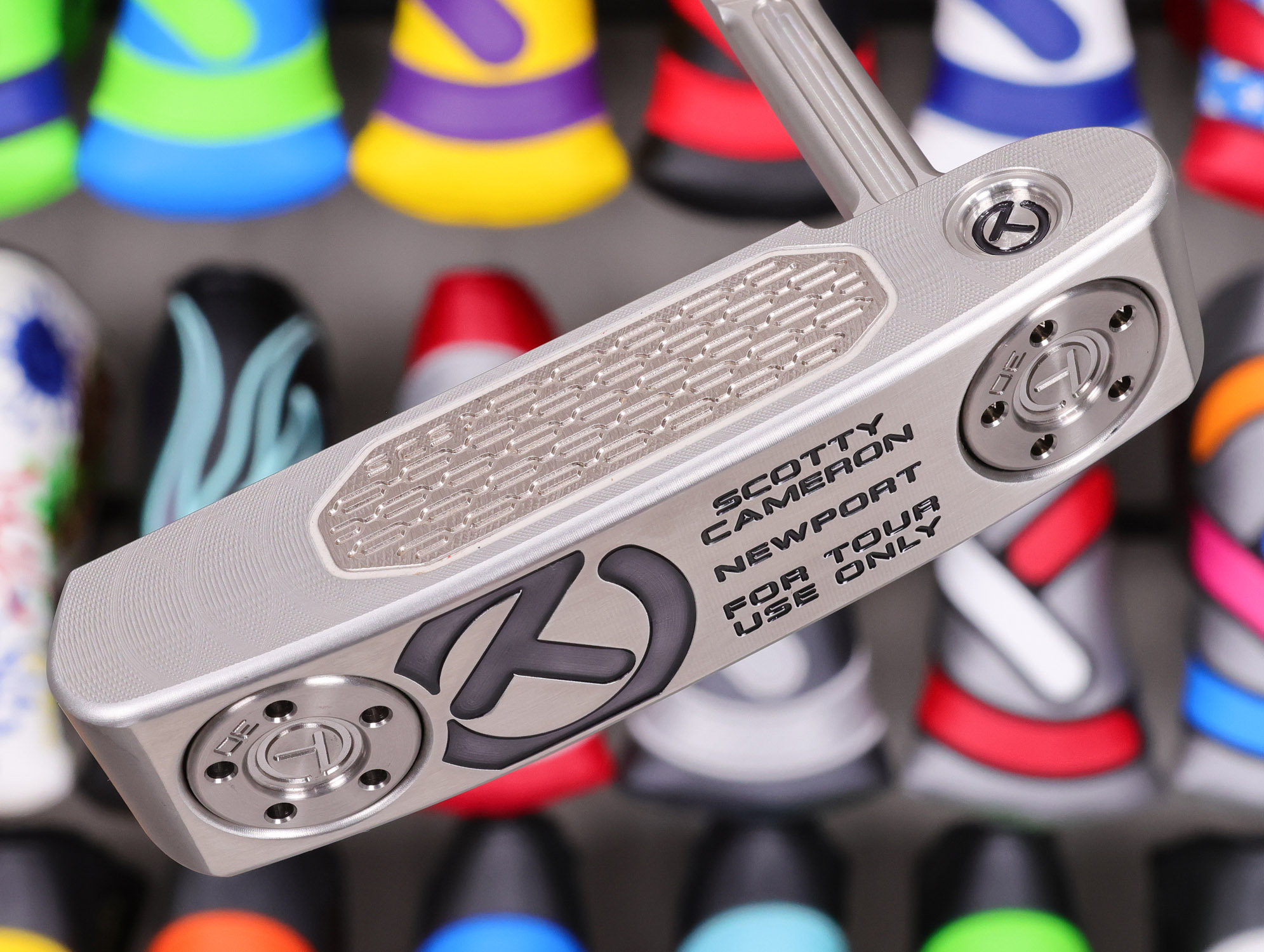 scotty-cameron-tour-only-naked-sss-studio-style-newport-circle-t-360g-putter-with-black-shaft-24 scotty cameron tour only 2025 sss naked newport studio style circle t putter with carbon steel chain link milled insert and black shaft golf club