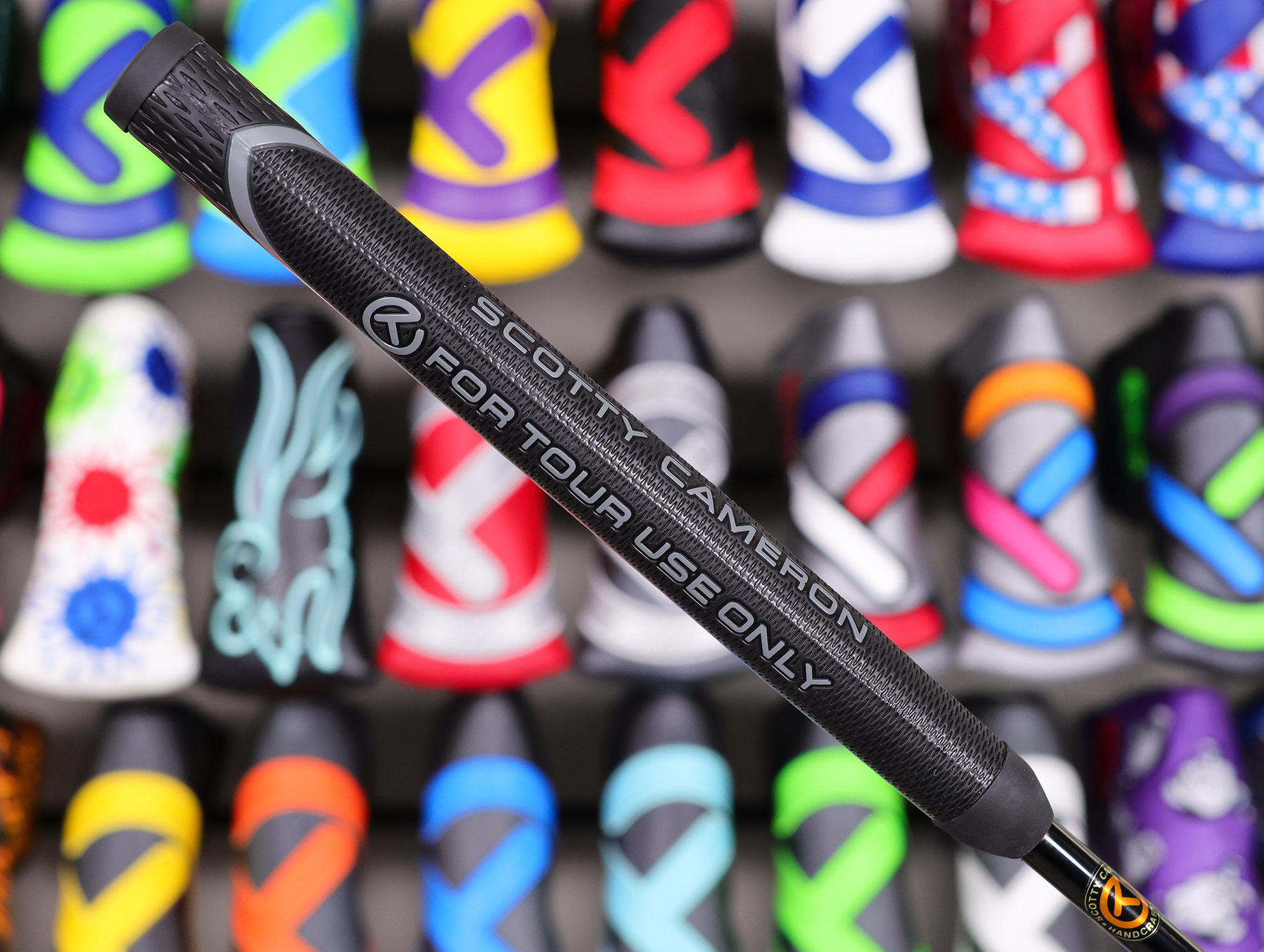 scotty-cameron-tour-only-two-tone-phantom-x-t11.5-circle-t-360g-putter-with-welded-plumber-neck-sight-dot-and-black-shaft-07