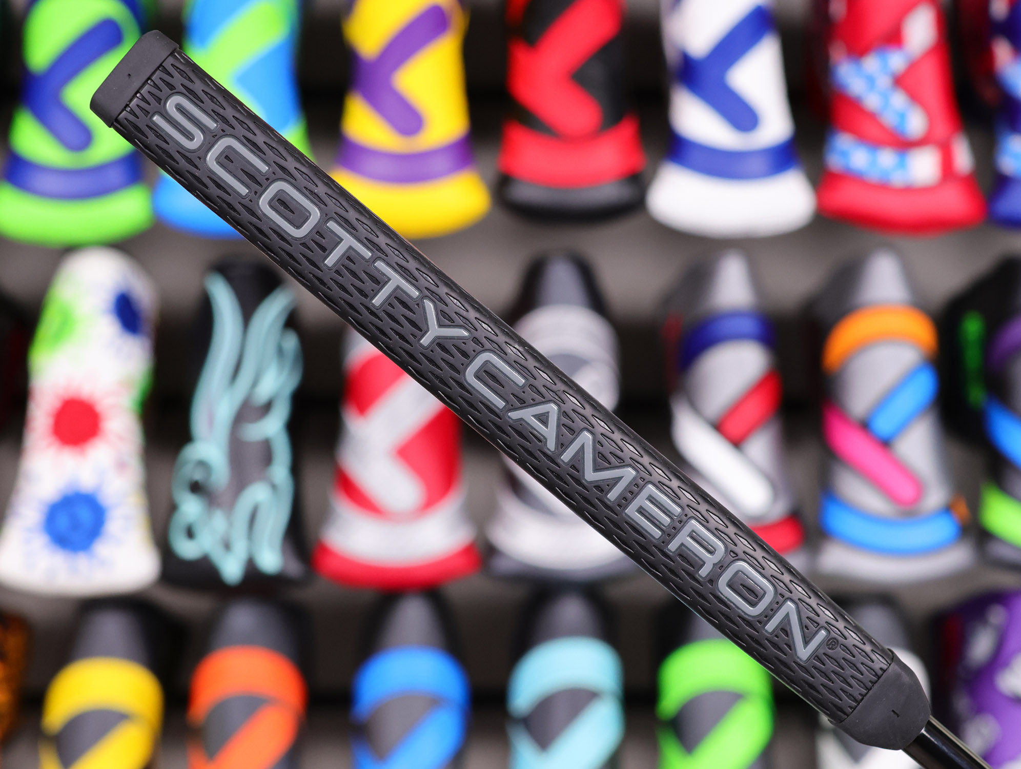 scotty-cameron-tour-only-two-tone-phantom-x-t11.5-circle-t-360g-putter-with-welded-plumber-neck-sight-dot-and-black-shaft-08