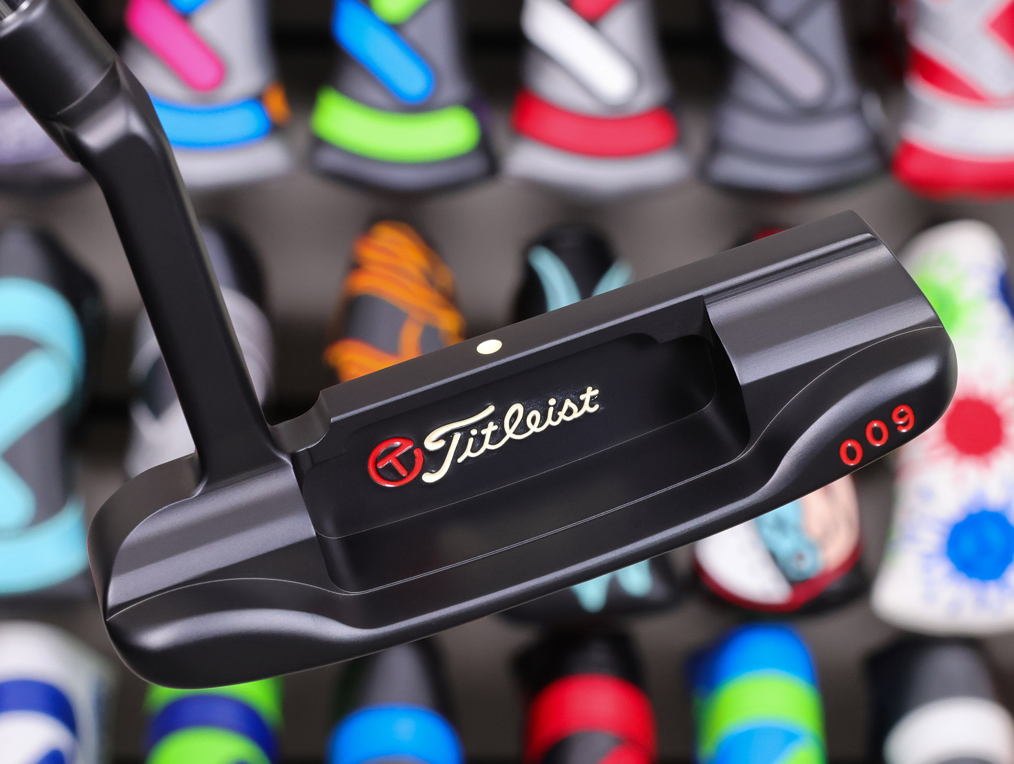 scotty cameron tour only 3x black carbon steel 009 prototype circle t 330g putter with tiger woods style sight dot and script titleist stamp golf club