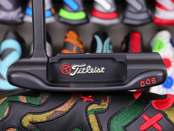 scotty cameron tour only 3x black carbon steel 009 prototype circle t 330g putter with tiger woods style sight dot and script titleist stamp golf club