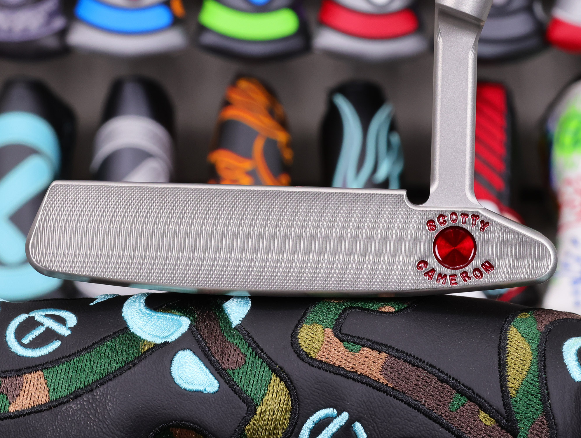 scotty cameron tour only gss timeless tourtype tt circle t 350g putter with tiger woods style sight dot and single milled cherry bombs golf club