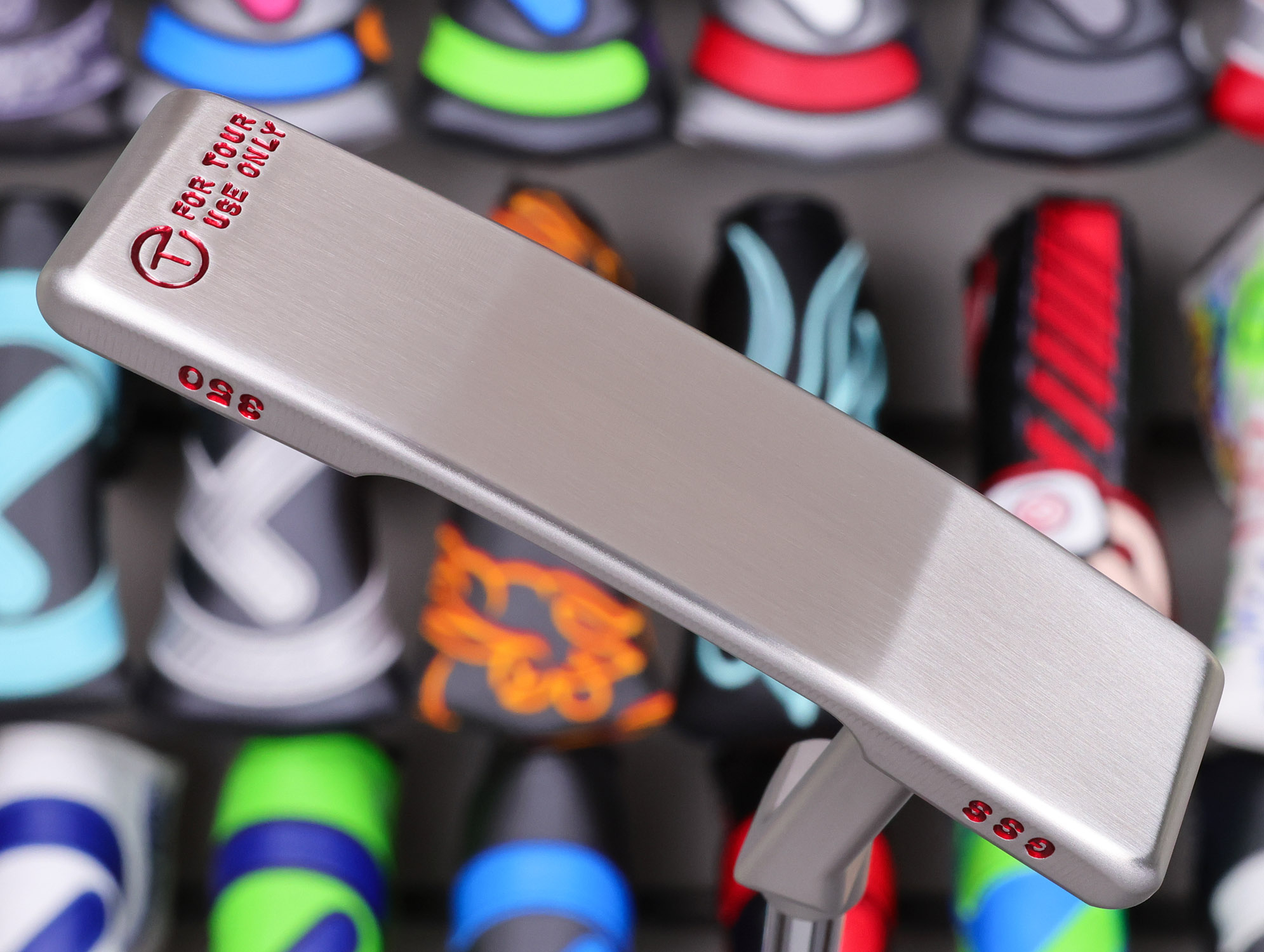 scotty cameron tour only gss timeless tourtype tt circle t 350g putter with tiger woods style sight dot and single milled cherry bombs golf club