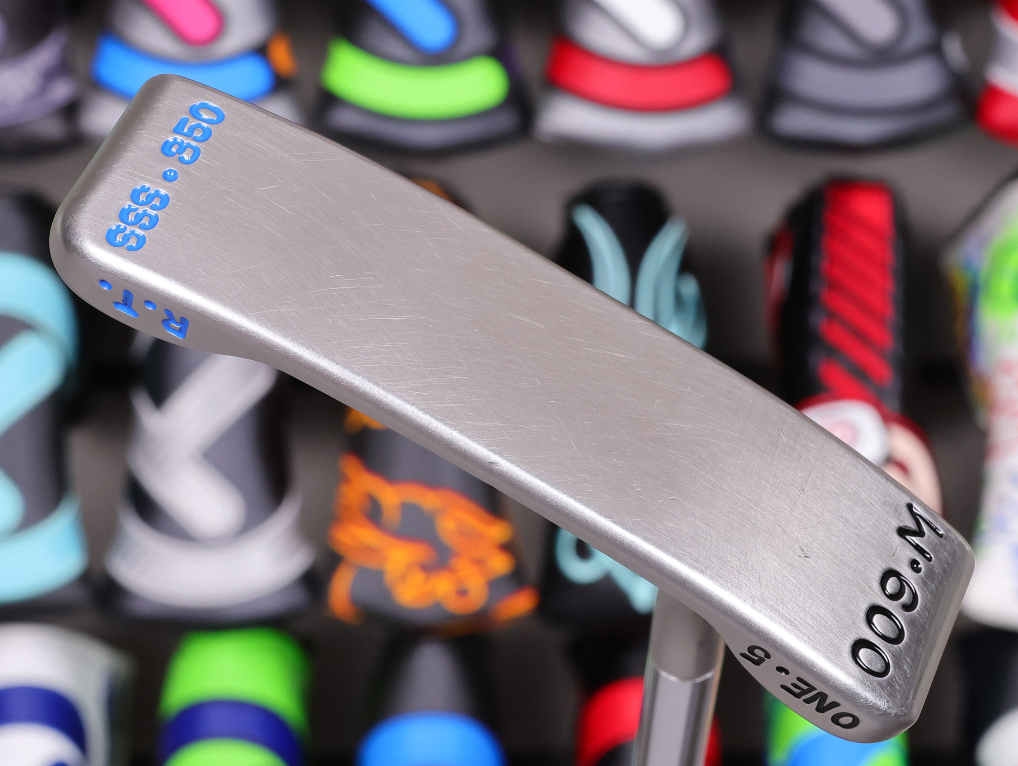 scotty cameron tour only sss masterful 009m circle t 350g putter with welded 1.5 round neck and tour jester and hot head harry stamps golf club