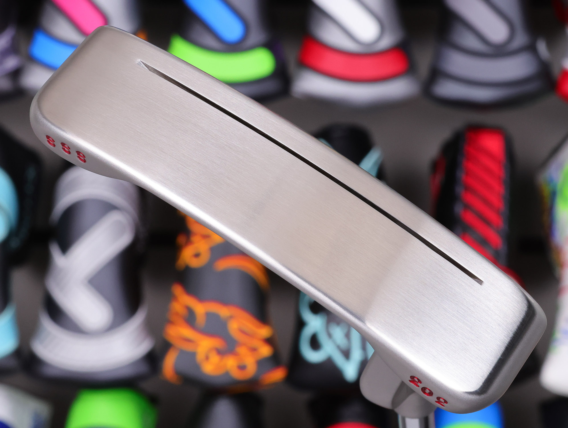 scotty cameron tour only sss newport beach handstamped circle t 340g putter with script titleist and sight dot golf club