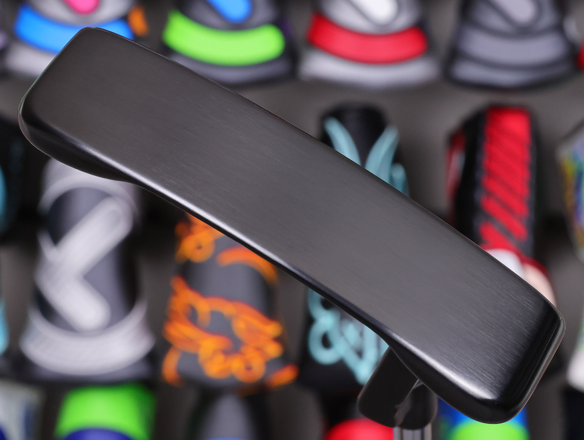 scotty cameron tour only brushed black carbon steel newport handstamped circle t with script titleist and dual flange lines golf club