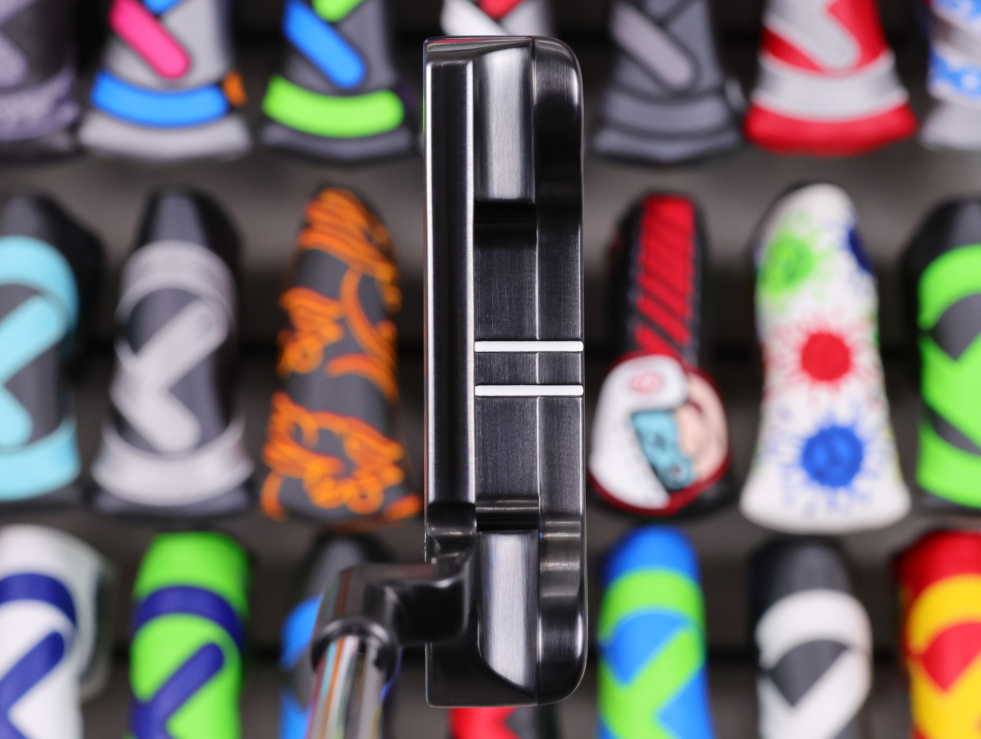 scotty cameron tour only brushed black carbon steel newport handstamped circle t with script titleist and dual flange lines golf club