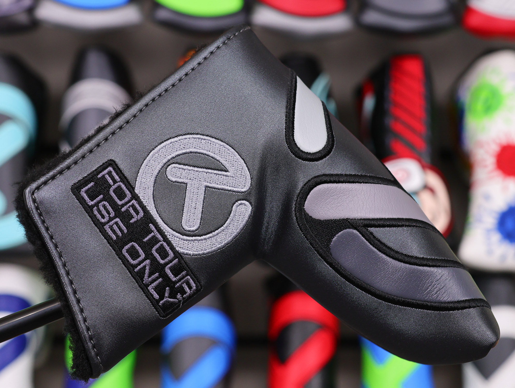 Scotty Cameron Tour Only Black SSS Masterful ButtonBack Teryllium Circle T 360G w/ Black Shaft - Image 12