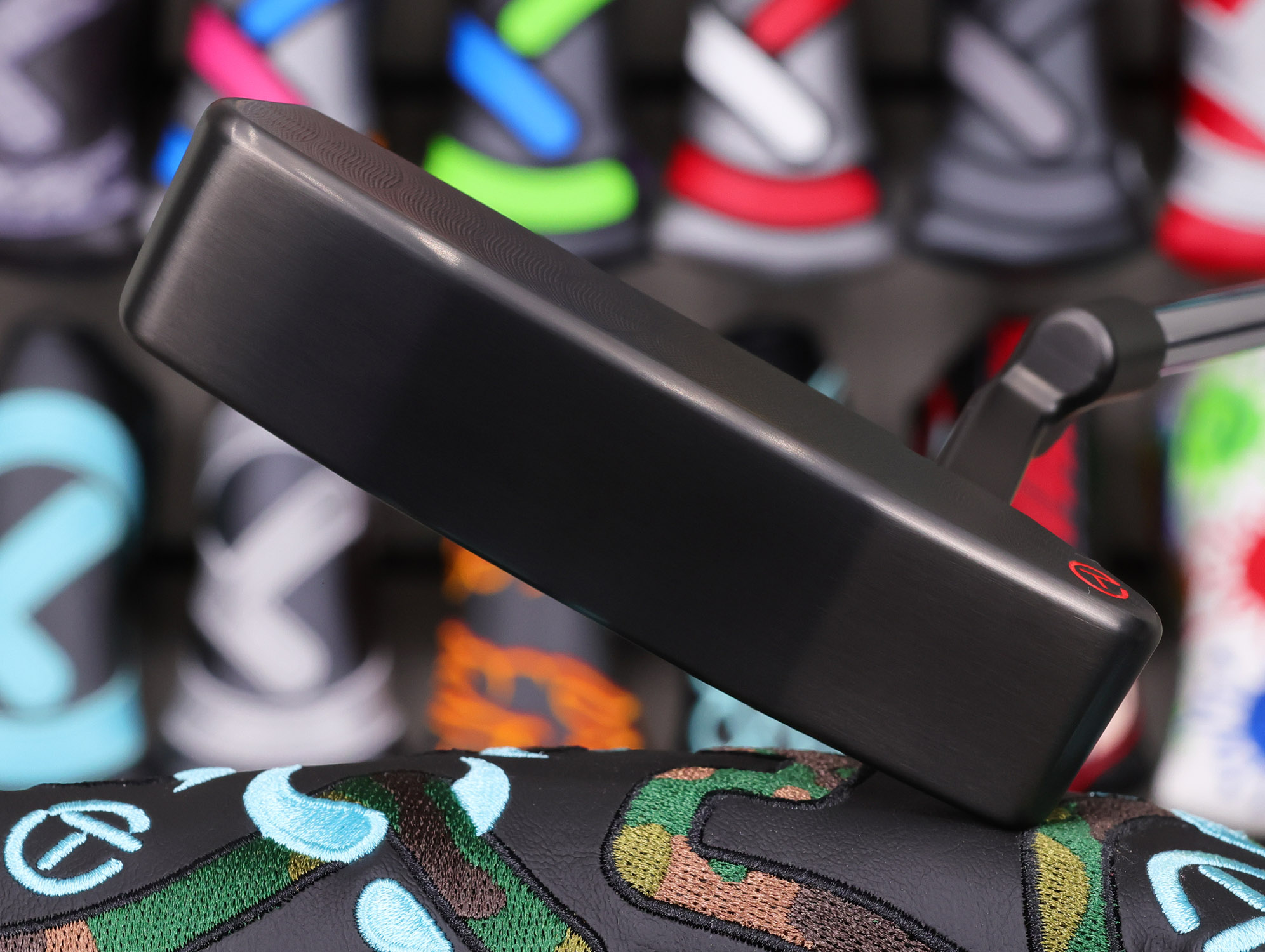 scotty cameron tour only black gss timeless newport 2 circle t 340g putter with 7 point crown and top line golf club