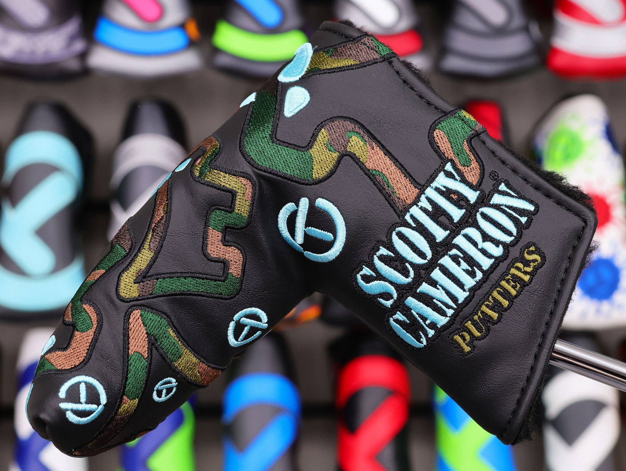 scotty cameron tour only tiffany camo bulldog circle t blade headcover