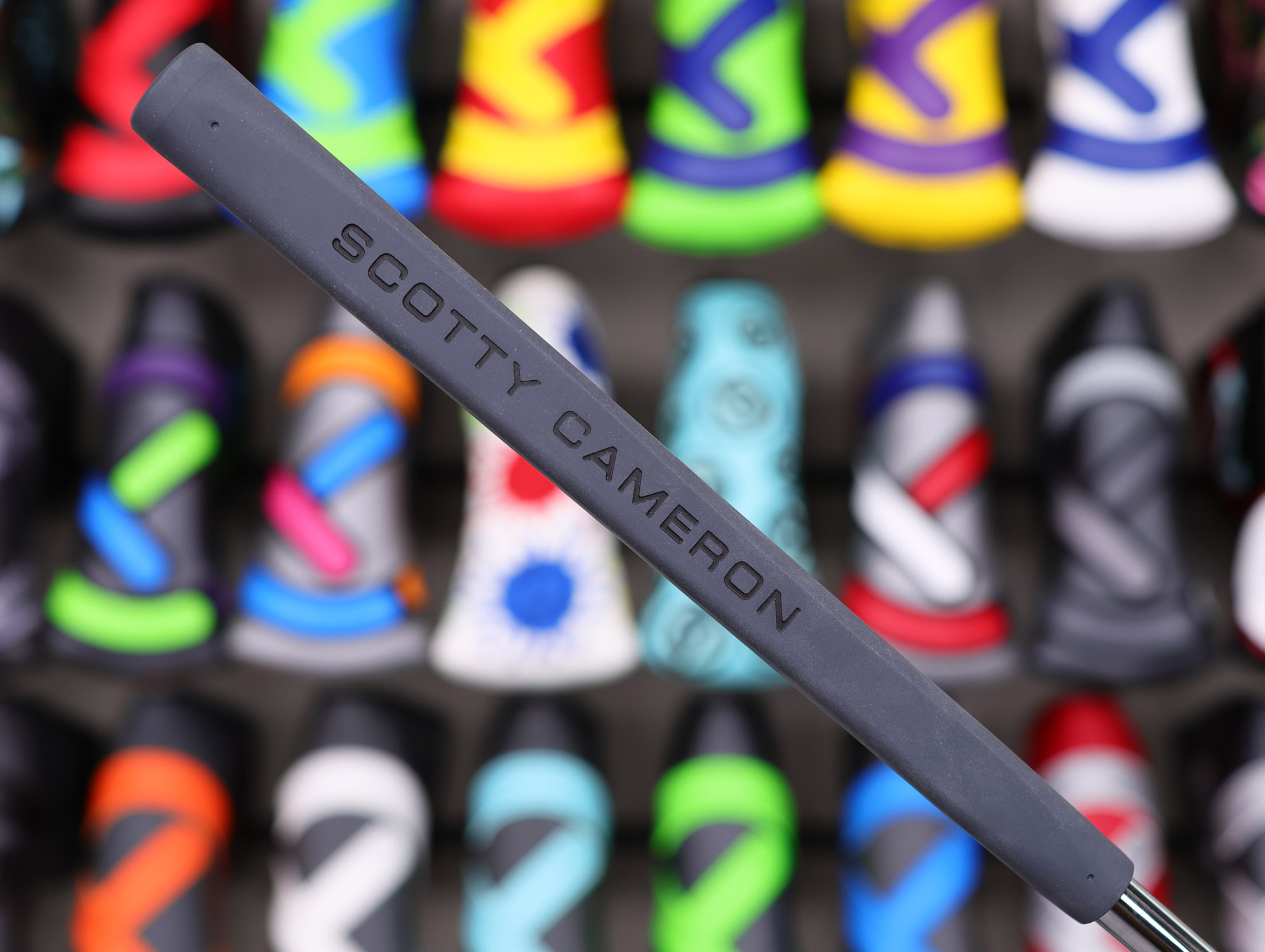 Scotty Cameron Tour Only Black Studio Style Newport 2.5+ PLUS Circle T 360G w/ "Chain-Link" Carbon Steel Insert - Image 7
