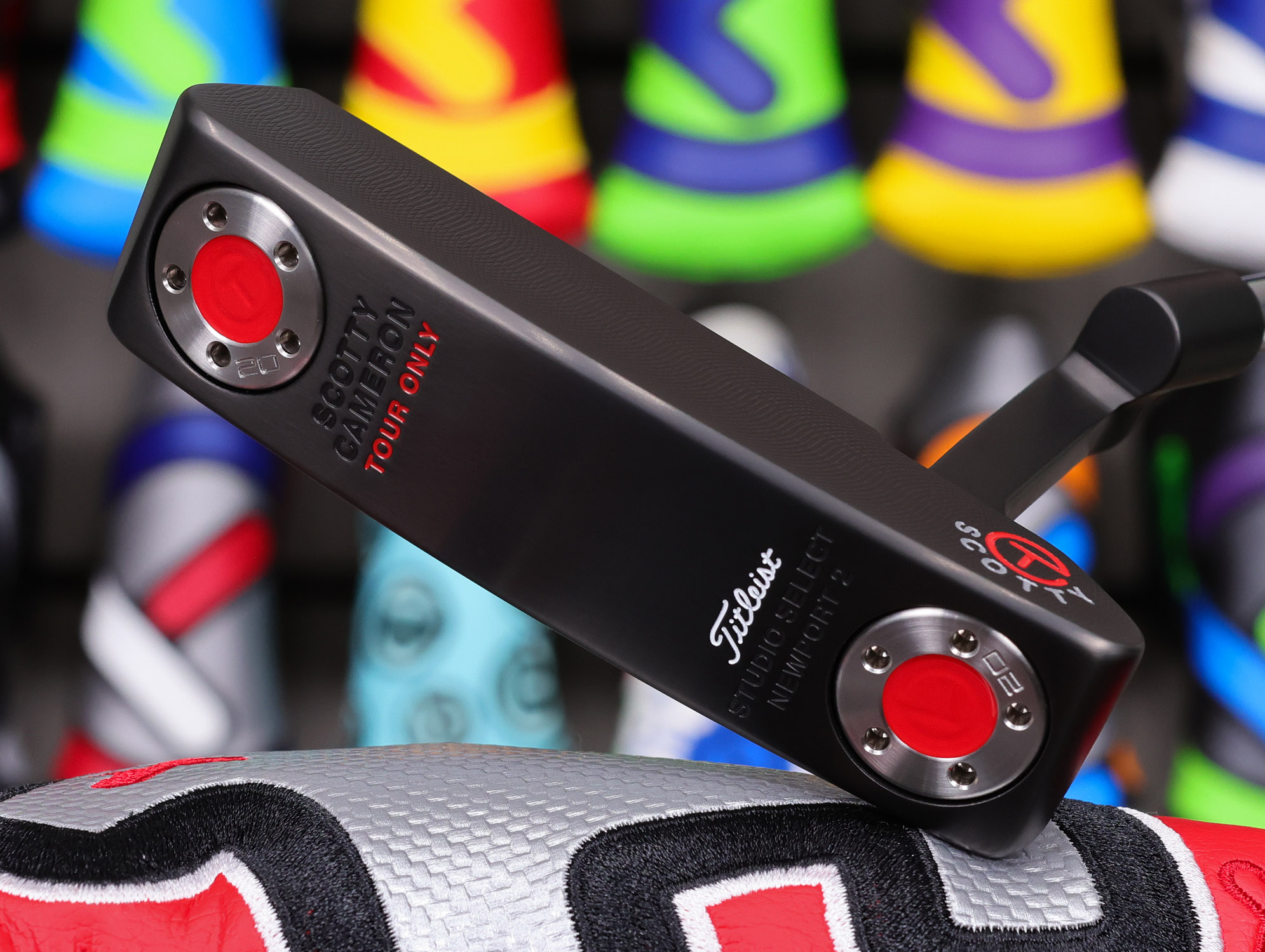 scotty cameron tour only black sss newport 2 studio select circle t 360g putter with cherry bombs golf club