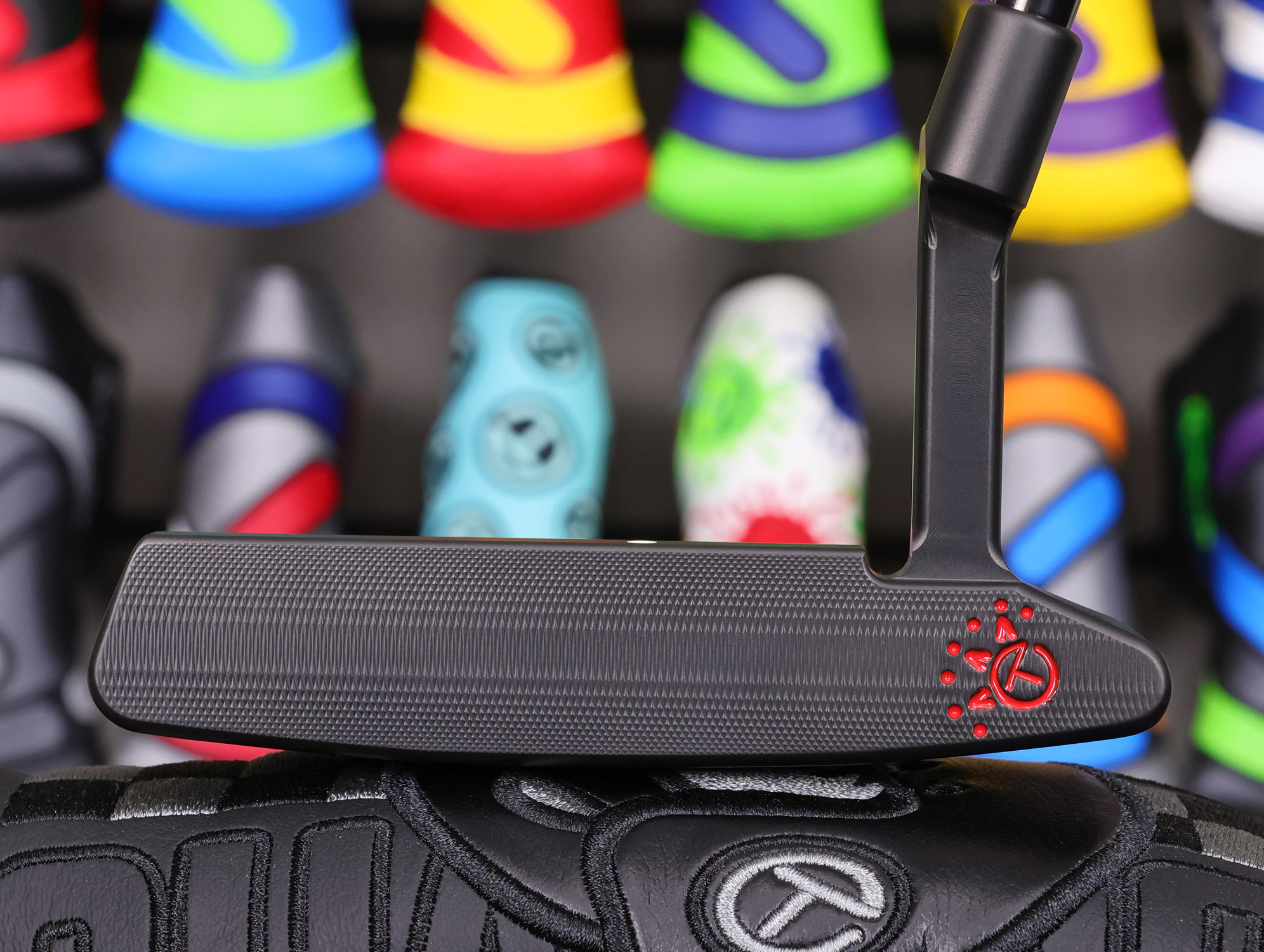 scotty cameron tour only black sss timeless tourtype circle t 350g putter with carlsbad ca 92009 stamping and black shaft golf club