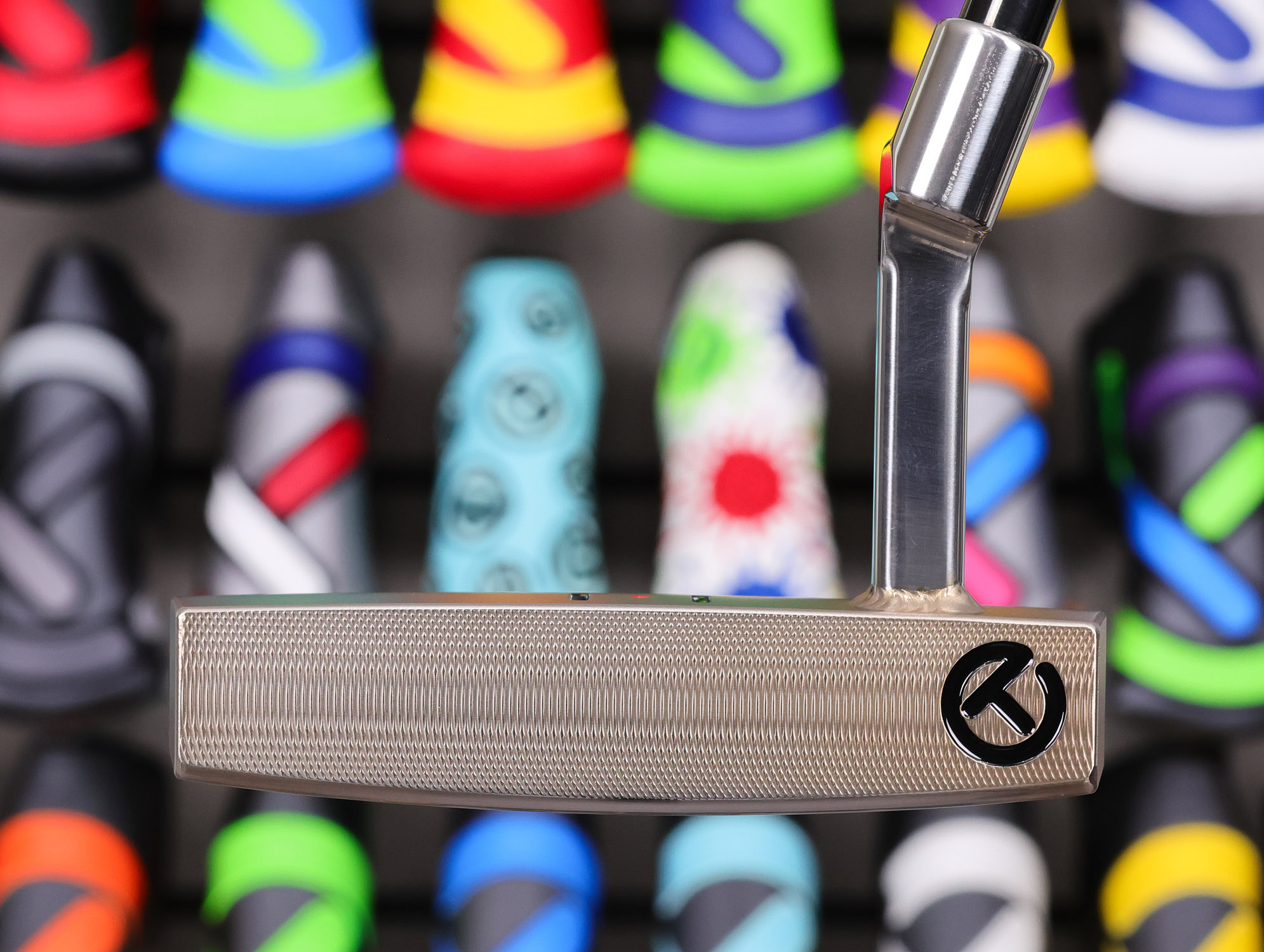 scotty cameron tour only two tone chromatic bronze and silver phantom x t7.2 circle t 360g putter with welded and polished sss plumber neck and black shaft with tour only alignment aid golf club