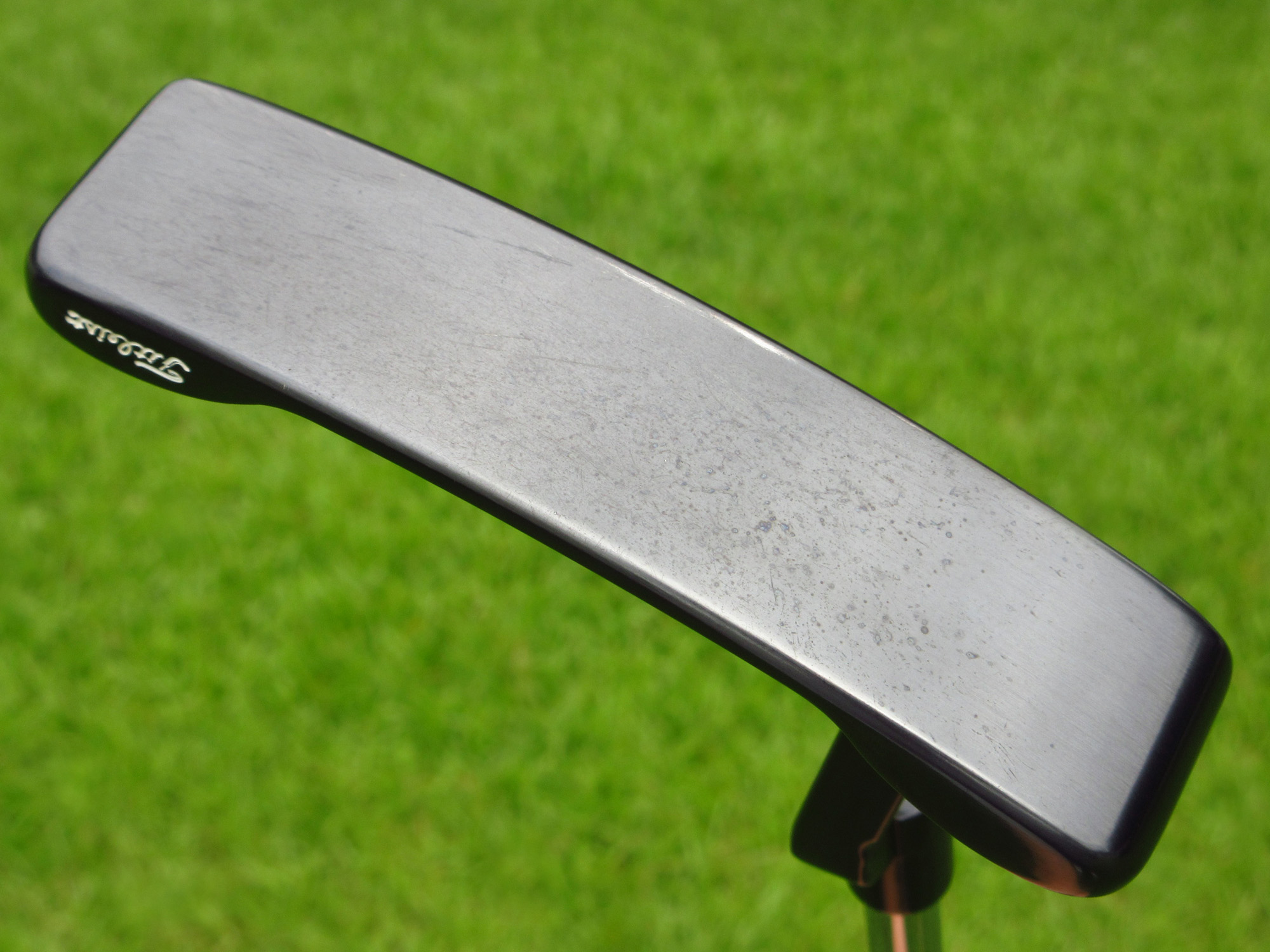 scotty cameron tour only brushed black carbon newport handstamped circle t putter with jackpot johnny stamp and top line golf club