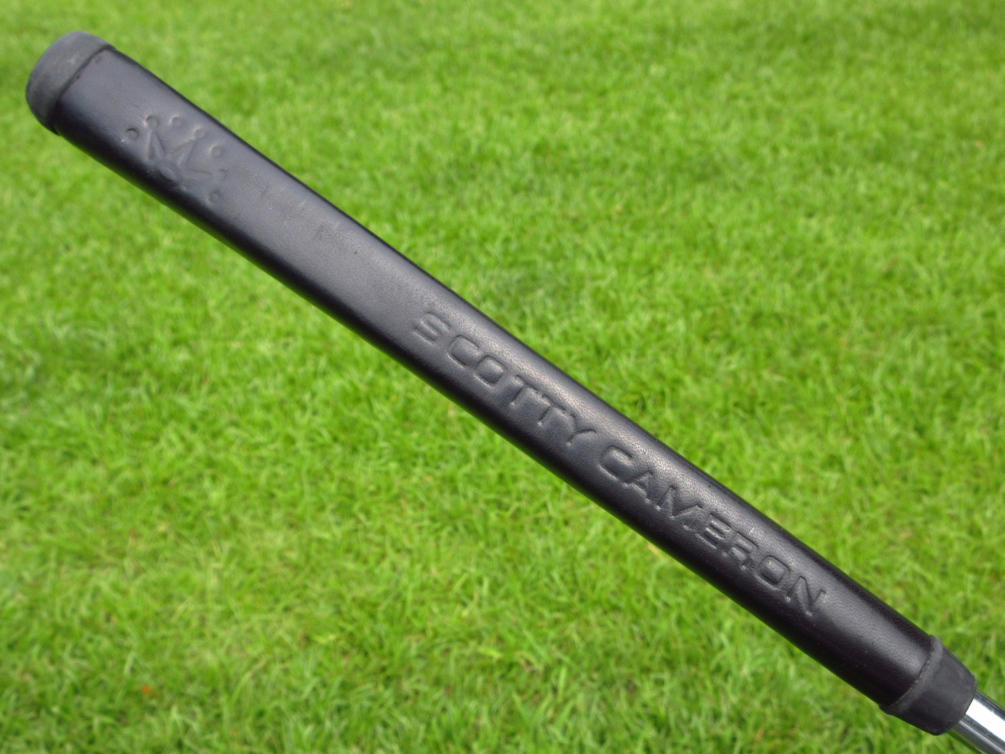 Scotty Cameron Tour Only Brushed Black Carbon Newport Circle T w/ “Jackpot Johnny” Stamping & "Hot Head Harry" CT Headcover - Image 9