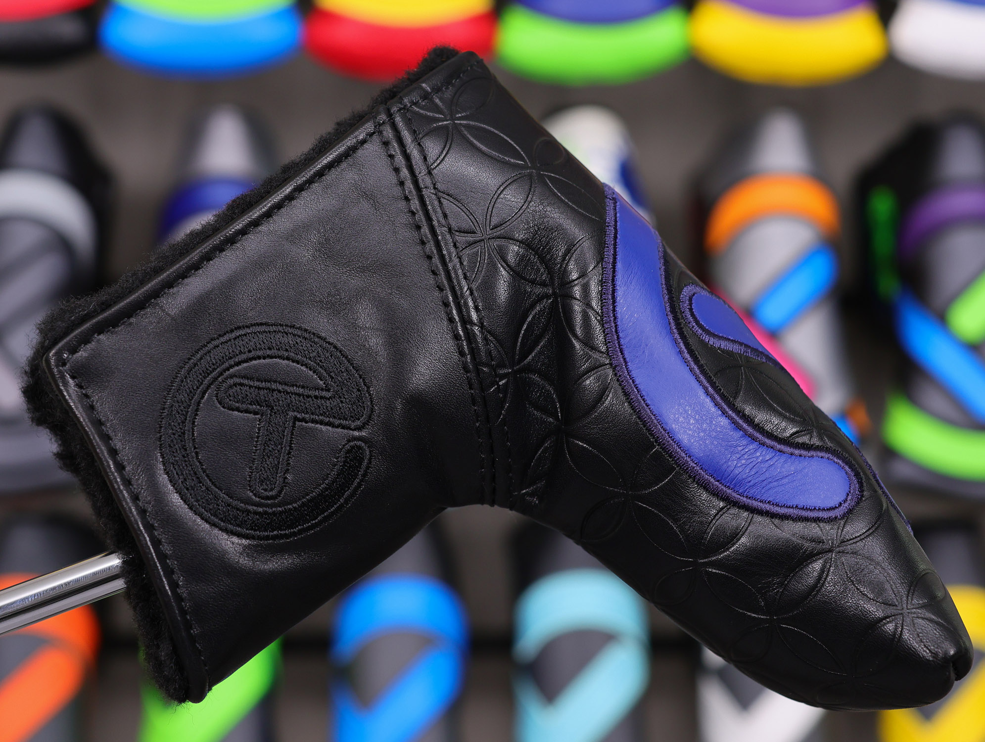 Scotty Cameron VAULT Gallery Exclusive “For Tour Use Only” Black & Navy Blue Industrial Circle T Blade Headcover - Image 2
