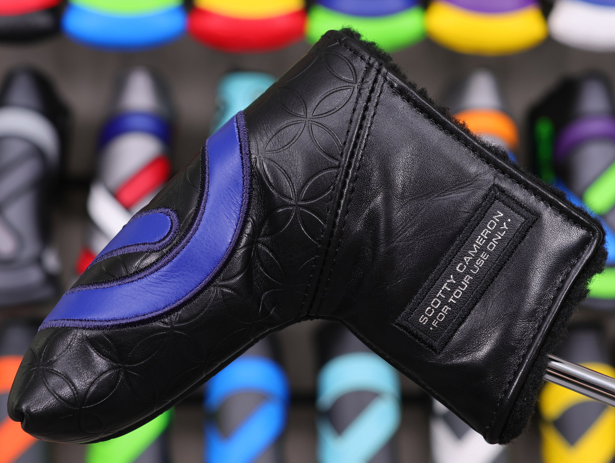 Scotty Cameron VAULT Gallery Exclusive “For Tour Use Only” Black & Navy Blue Industrial Circle T Blade Headcover - Image 3