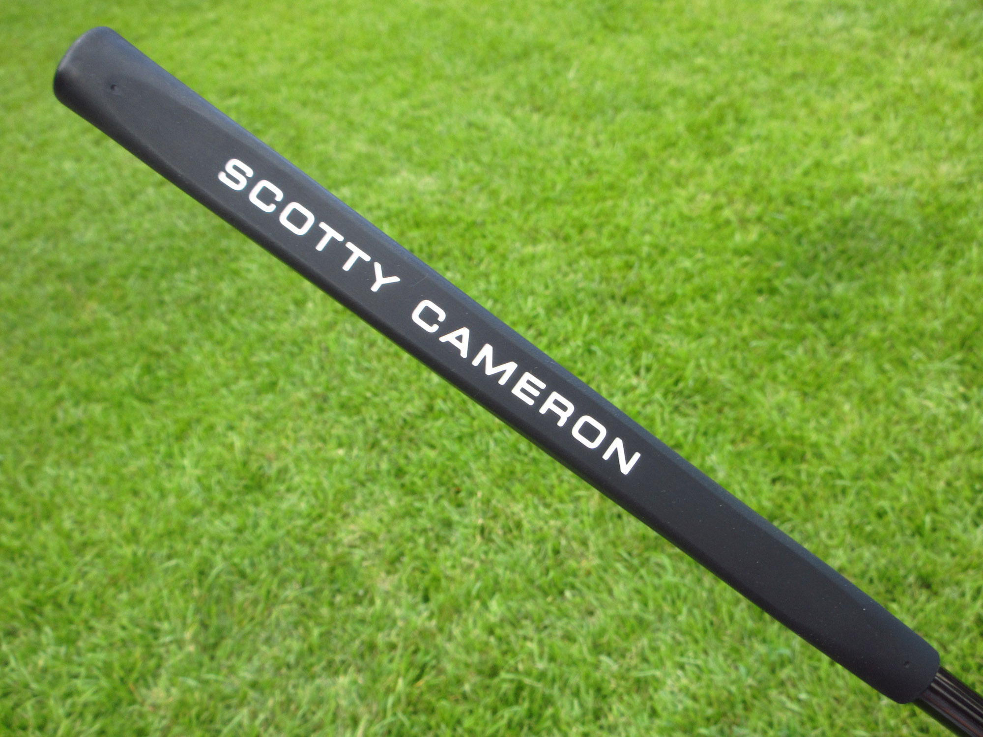 Scotty Cameron Tour Only “Hot Head Harry” 3x Black Carbon Masterful 009M Circle T 350G Welded Plumber Neck w/ “X” Sight Dot & BLACK Shaft - Image 8