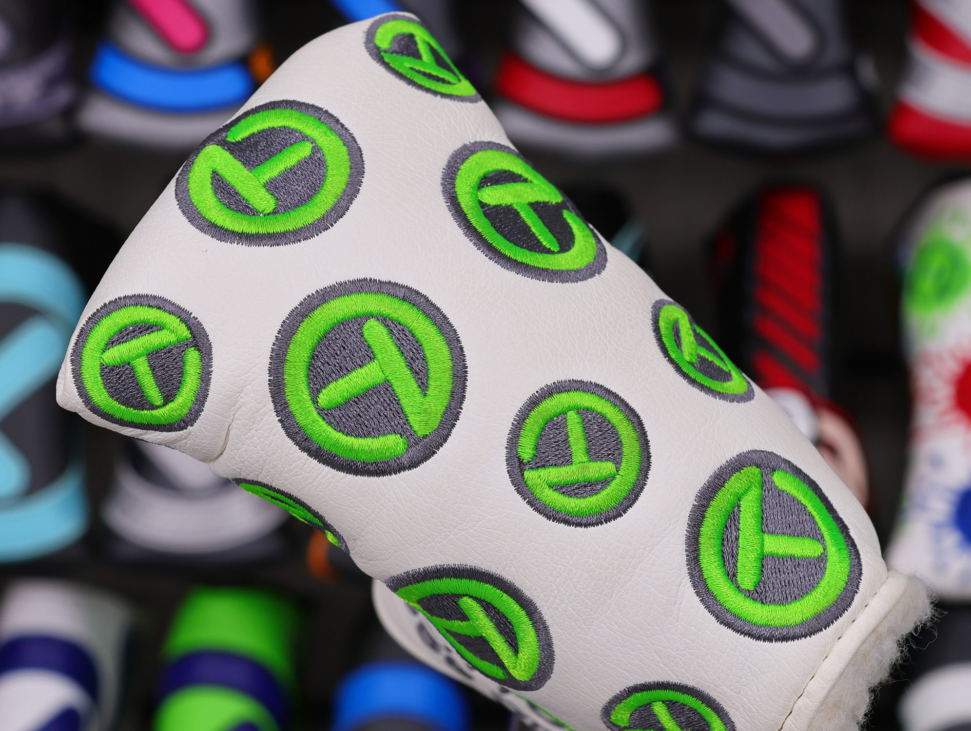 Scotty Cameron Tour Only White & Lime Green Dancing Circle T Patches MID MALLET Headcover - Image 2