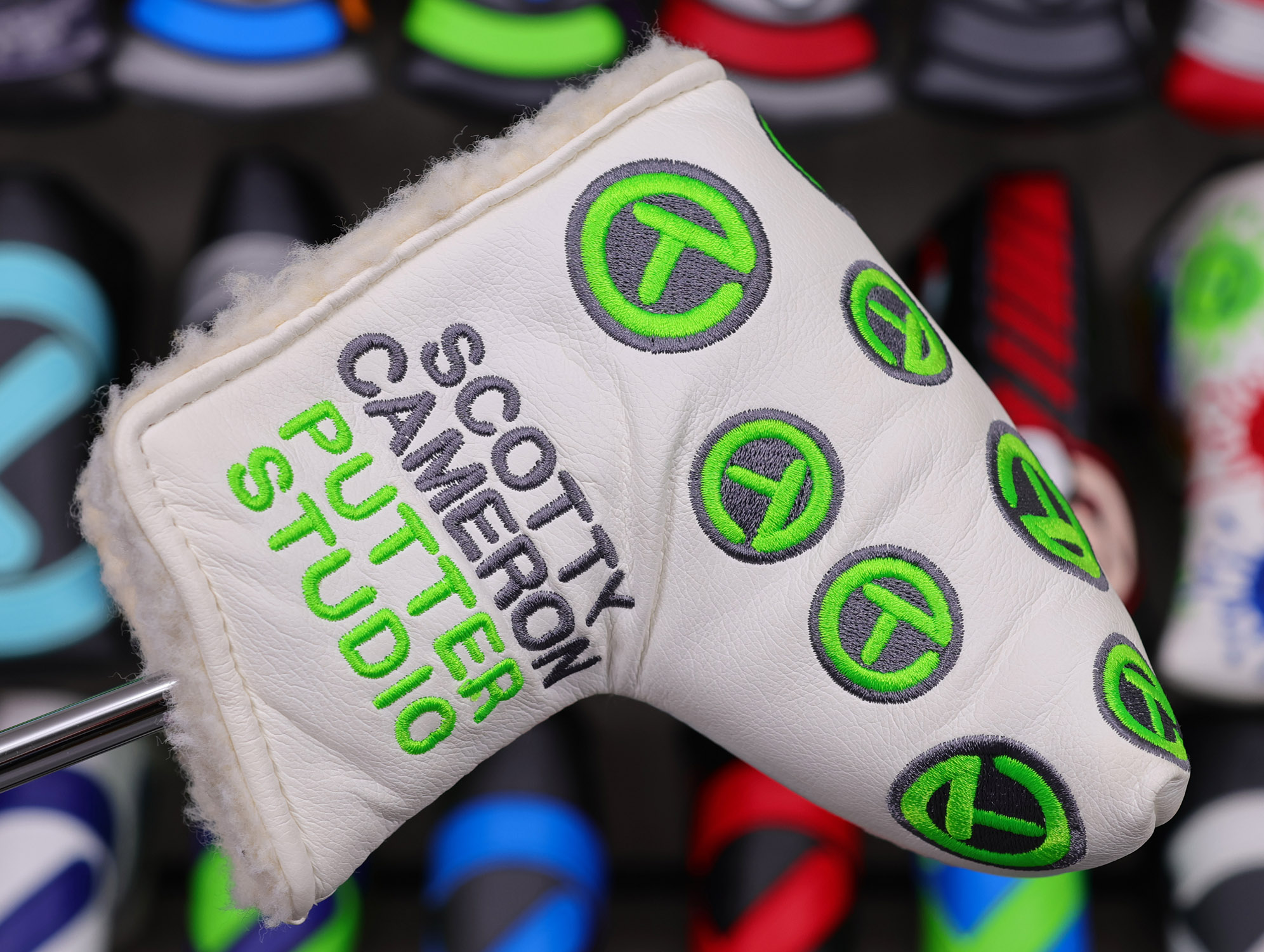 Scotty Cameron Tour Only White & Lime Green Dancing Circle T Patches MID MALLET Headcover - Image 3