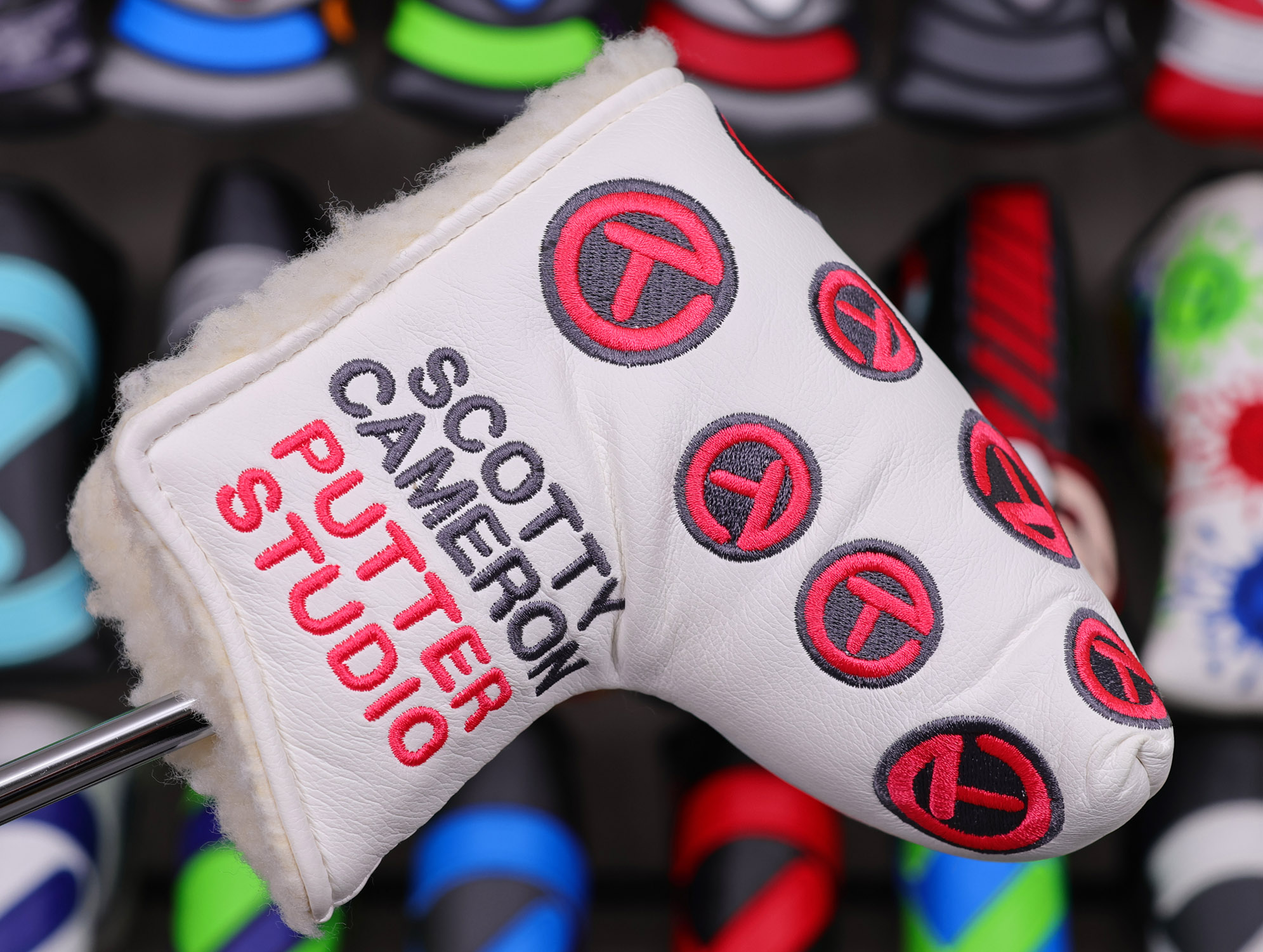 Scotty Cameron Tour Only White & Pink Dancing Circle T Patches MID MALLET Headcover - Image 3